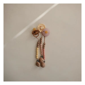 Mushie - Eva Pacifier Clip | Blush