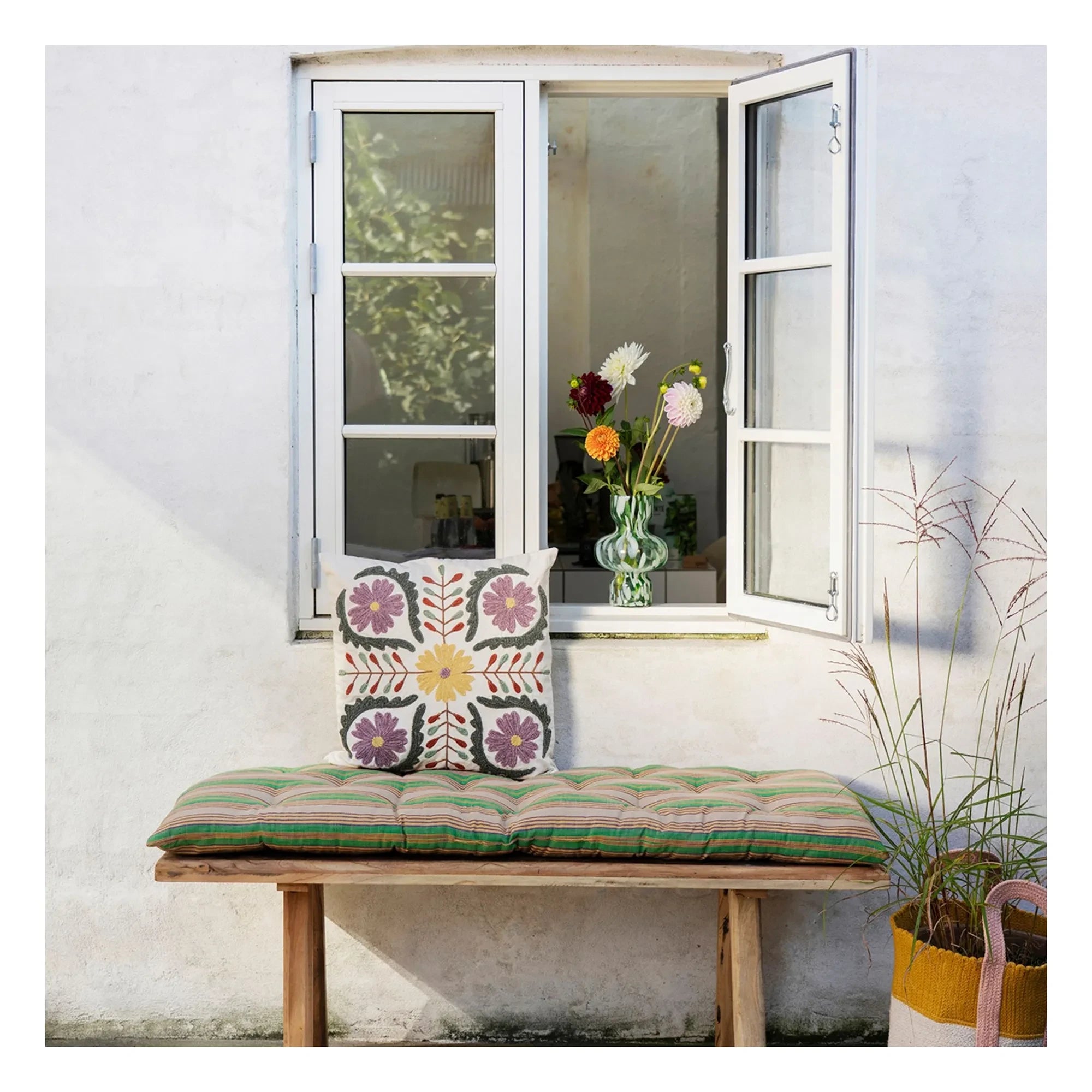 Madam Stoltz - Suzani Embroidered Cushion Cover | Pink