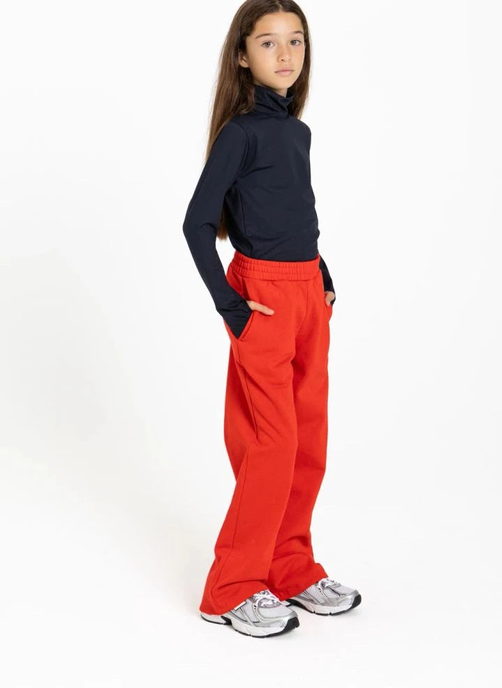 Finger in the nose - Derby Jogger | Red