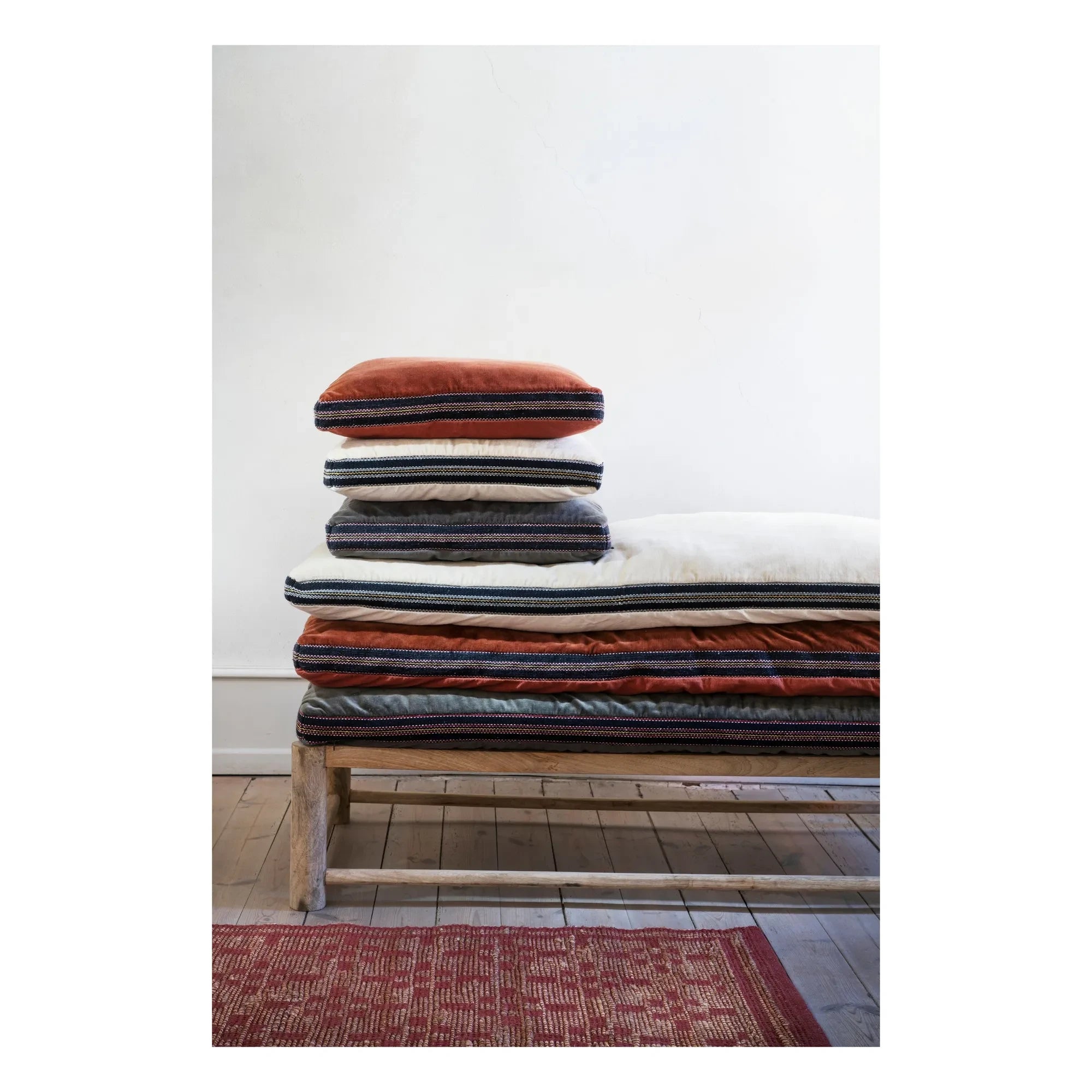 Madam Stoltz - Cotton Velvet Bedspread | Green