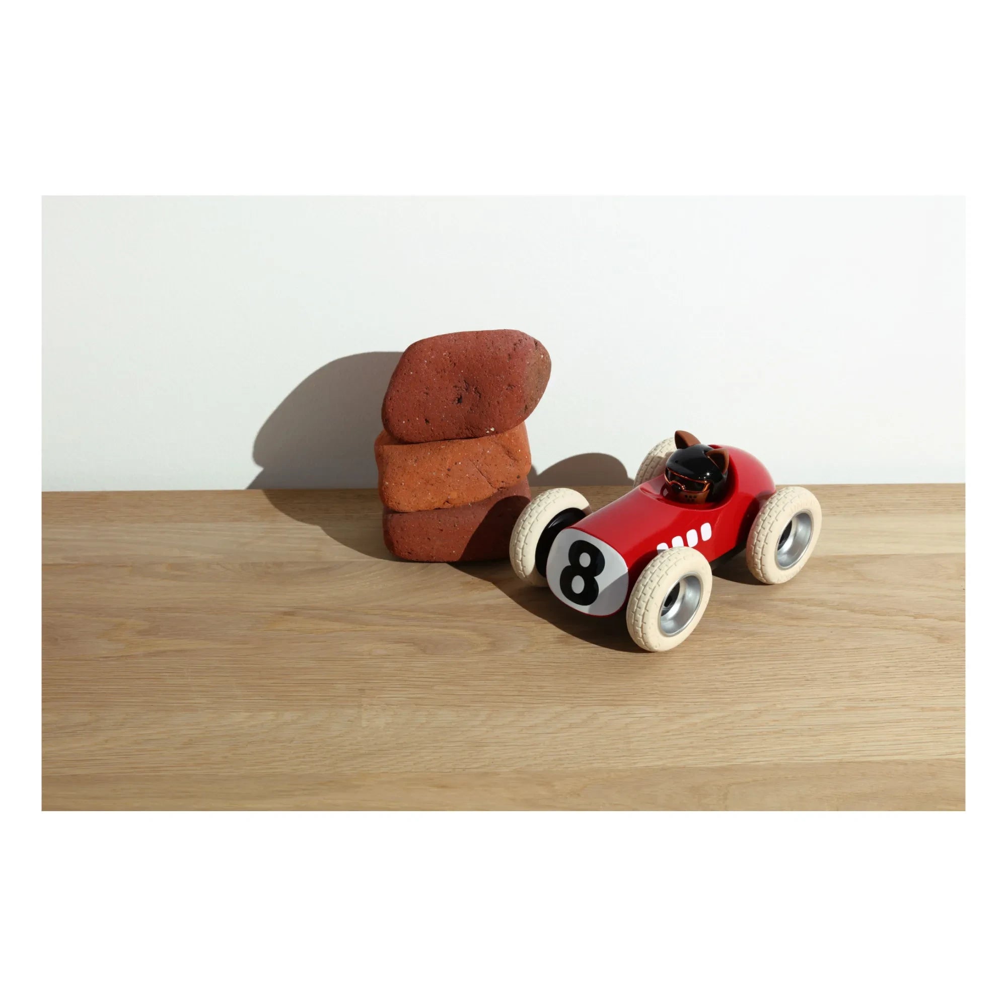Playforever - Egg Karlos car | Red