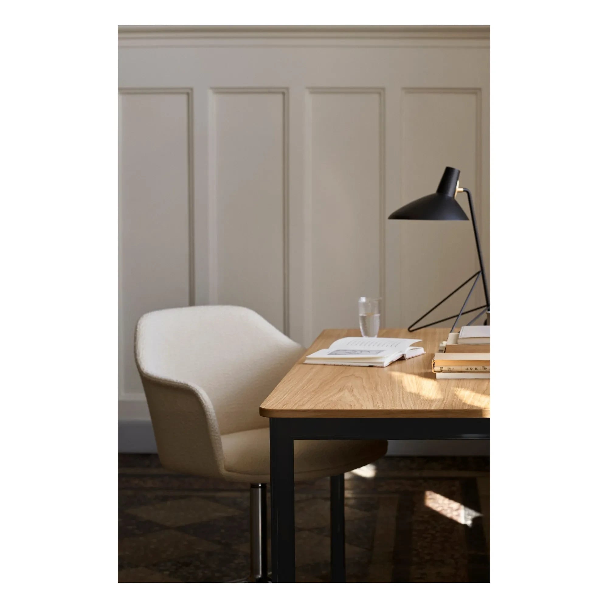 & Tradition - HM9 Tripod Table Lamp, Hvidt & Mølgaard | Black