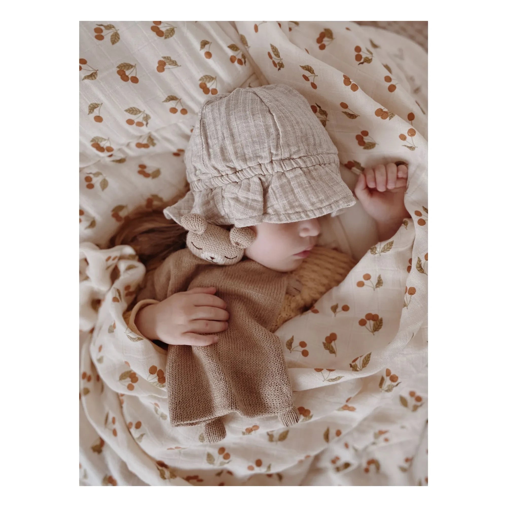 Main Sauvage - Cherry Pattern Swaddle Cloth | Beige