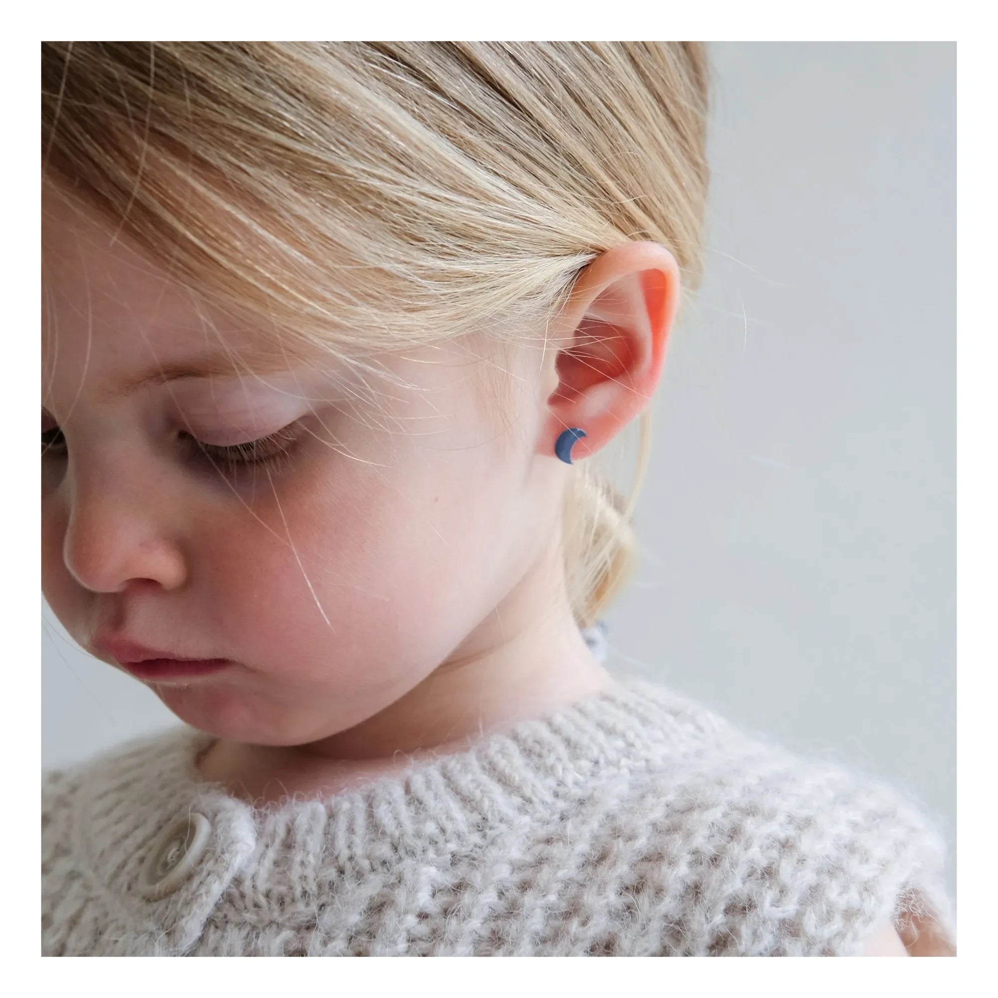 Mimi & Lula - Stick-on Earrings | Pink