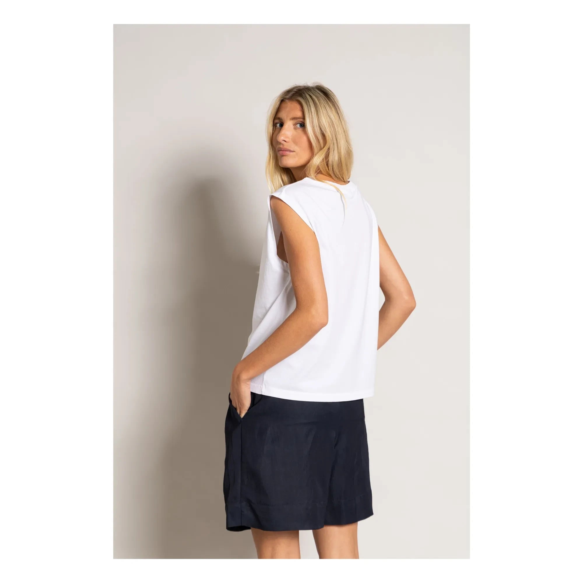Smallable Woman - Freja Organic Cotton Sleeveless T-Shirt | White