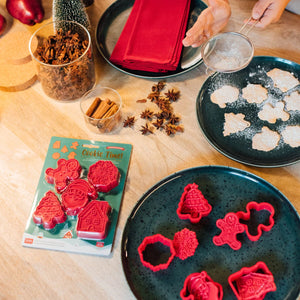 Legami - 5-Piece Set Cookie Cutters with Stamps - Cookie Time!