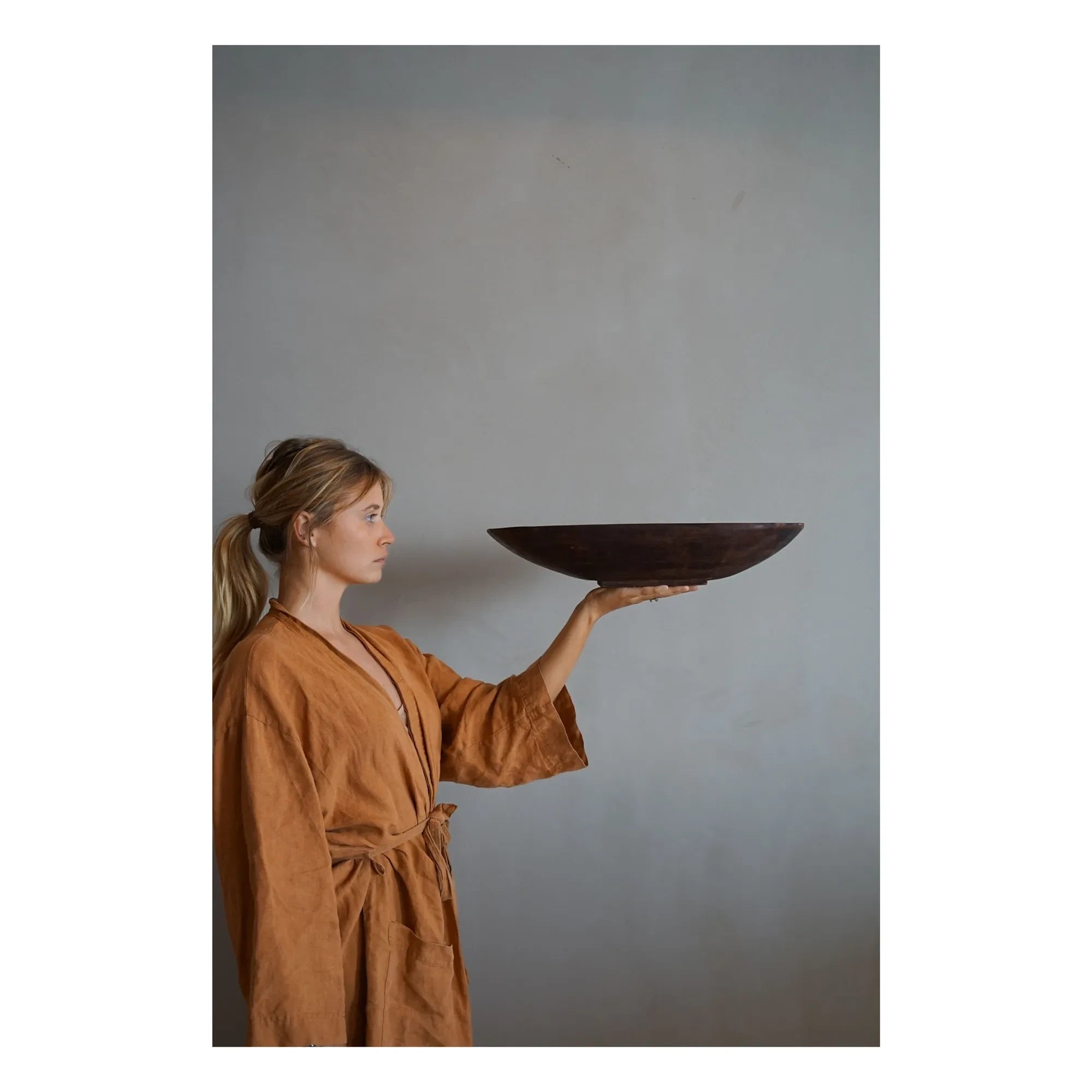 Woodmata - Dark-colored Suar Wood Serving Plate