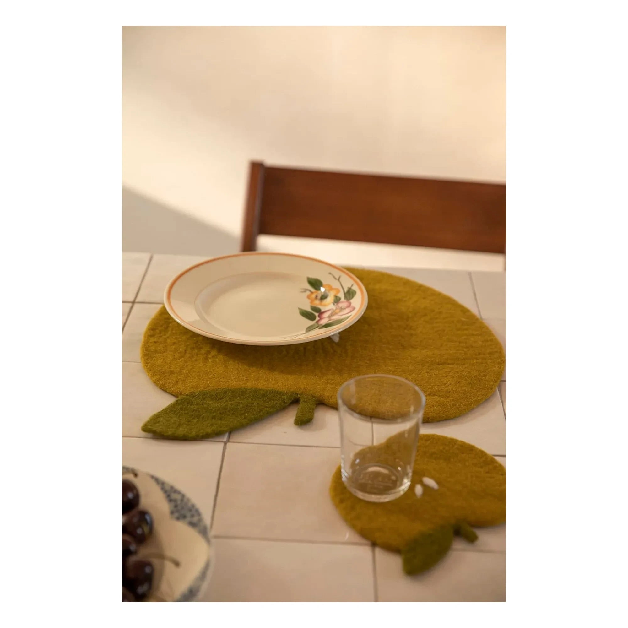Muskhane - Keçe Apple placemat | Pistachio green