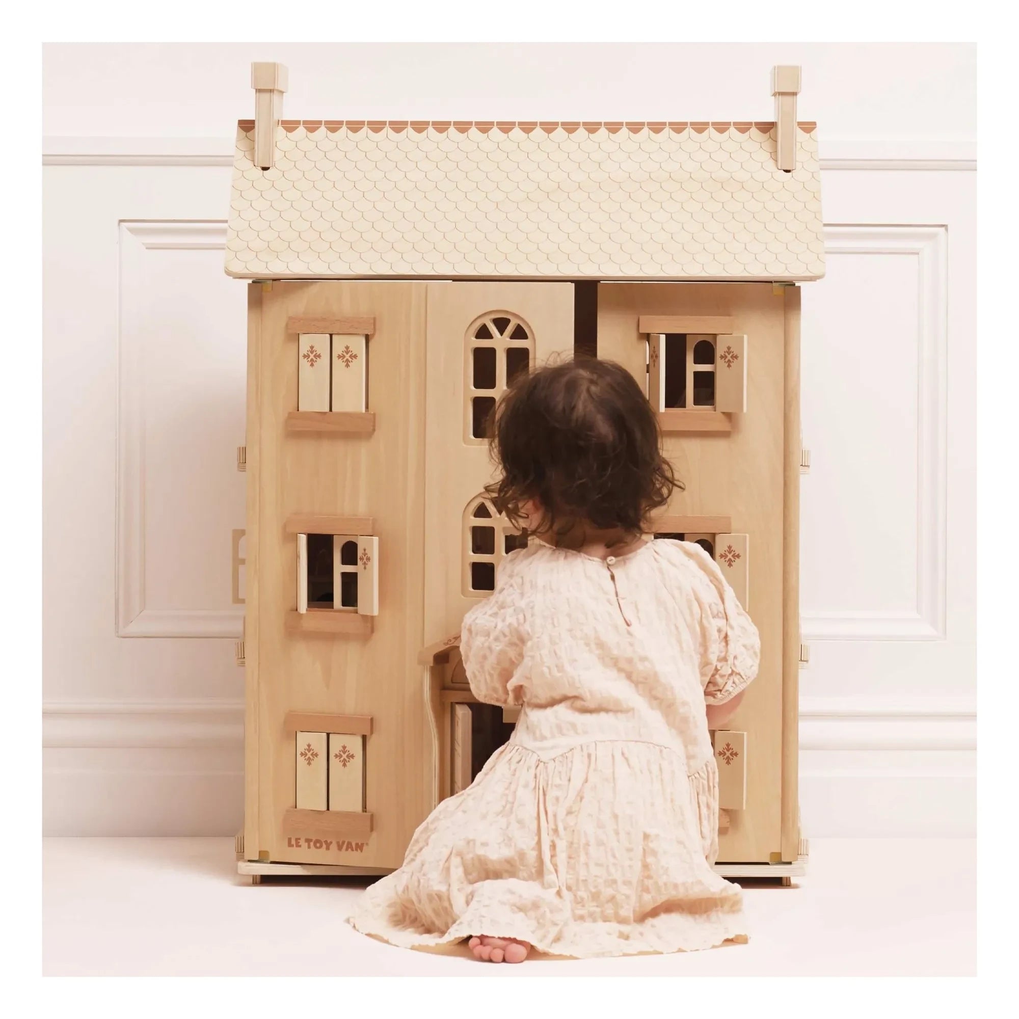 Le Toy Van - Large Dollhouse