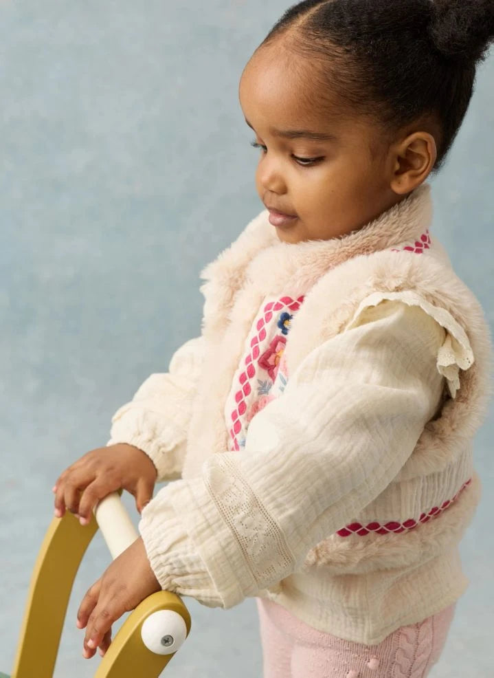 Louise Misha - Librana Organic Cotton Sleeveless Fur Jacket | Cream