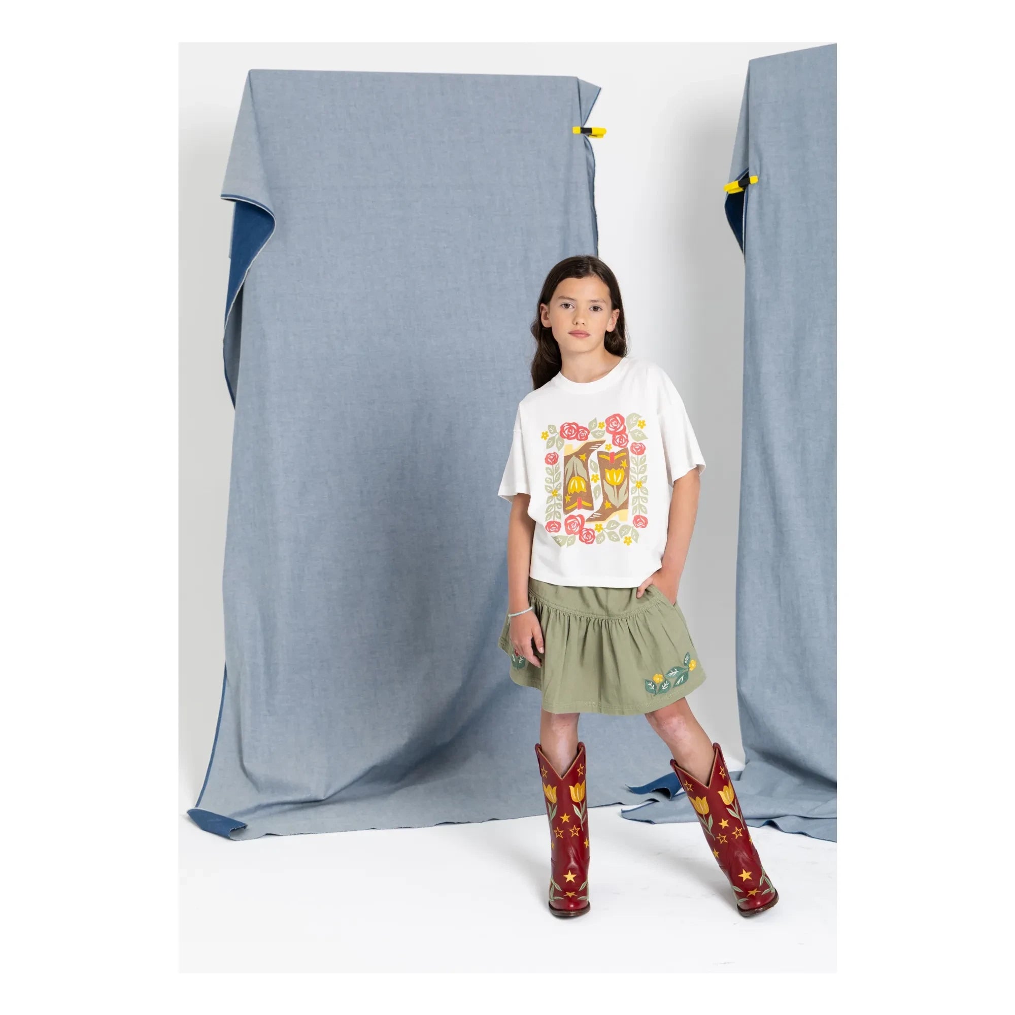 Hundred Pieces - Luna Boots Organic Cotton T-Shirt | White