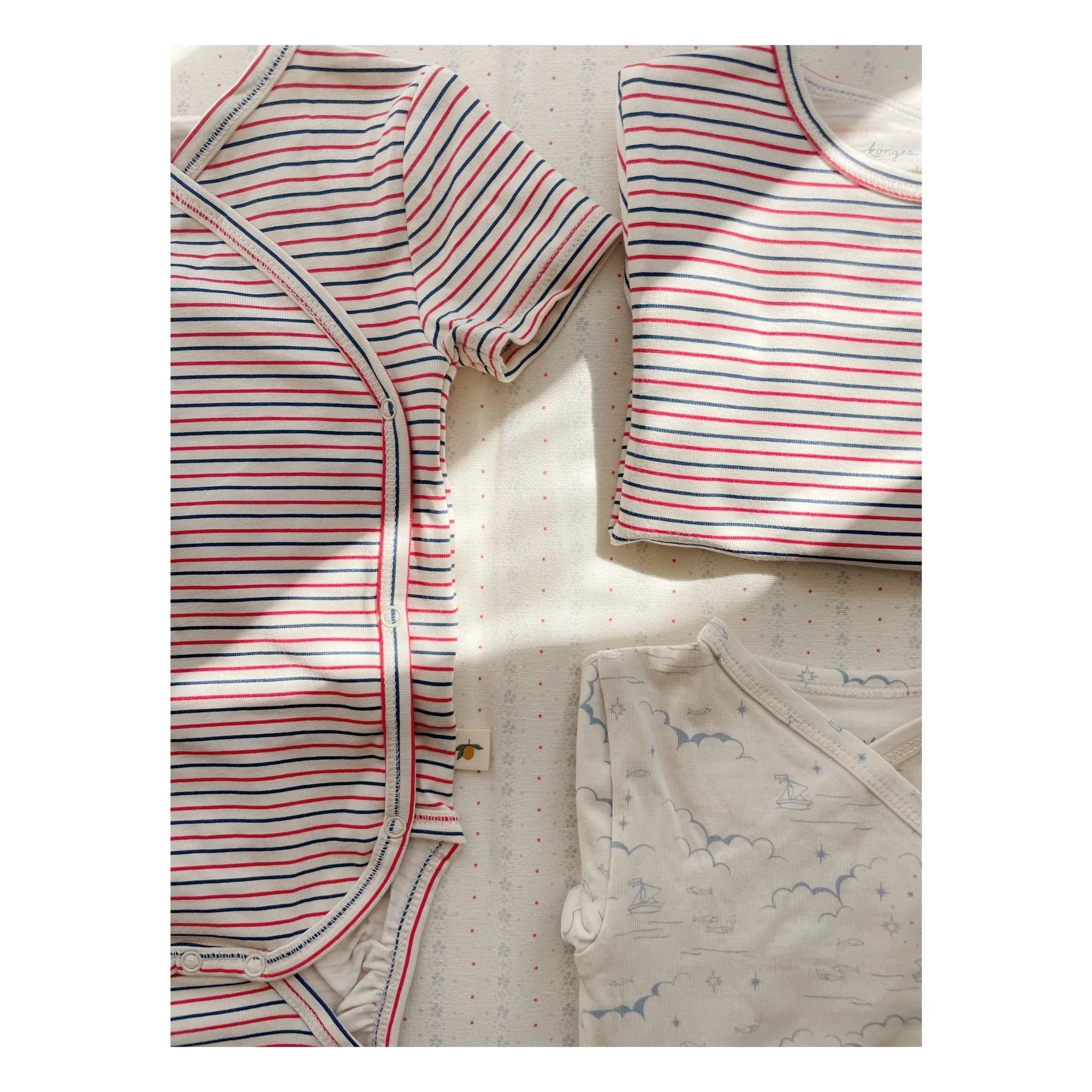 Konges Sløjd - Striped Organic Cotton Short Sleeve Bodysuit | Red