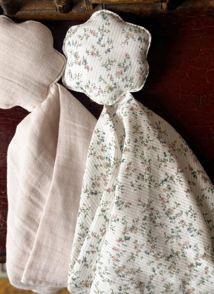 Editions Aimable - Daphne Flower Plush Toy | Buket Gauze