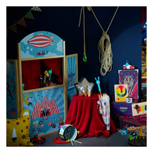 Vilac - Circus Puppet Theater - Michelle Carlslund