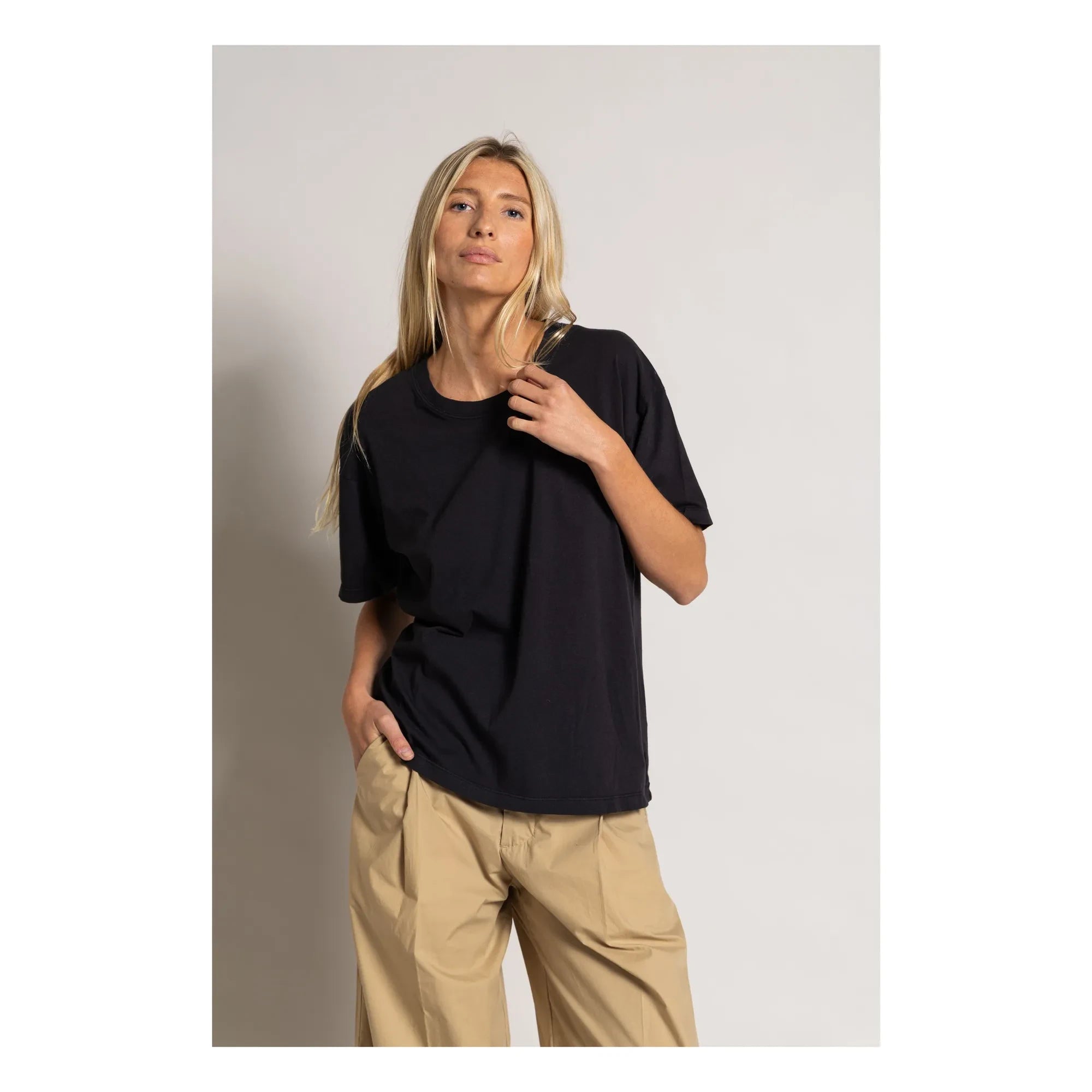 Smallable Woman - Hana Organic Cotton T-shirt | Black