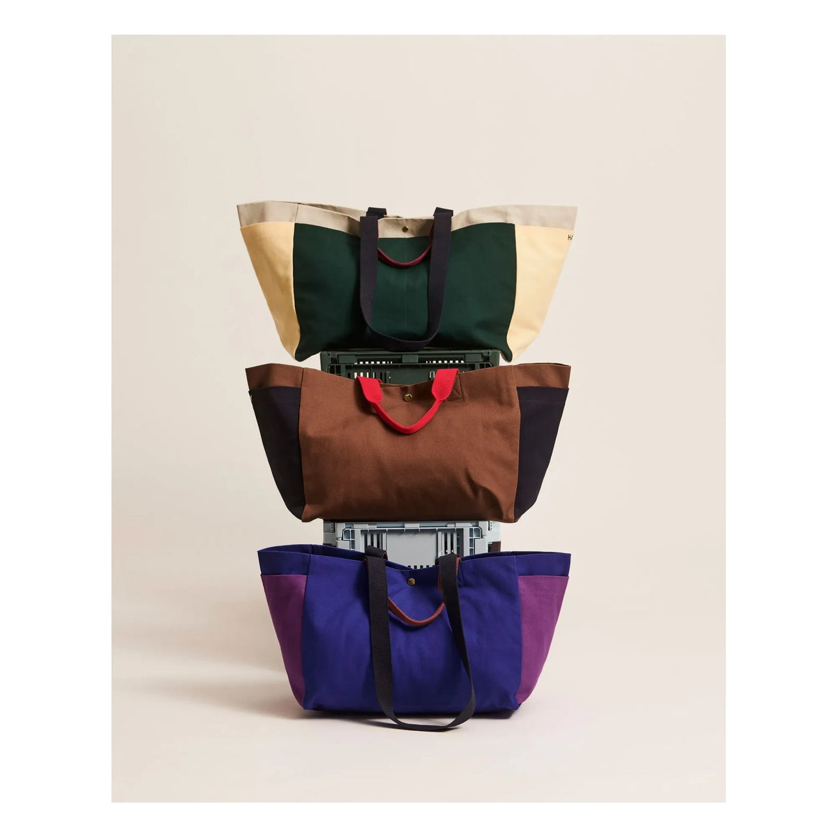 Hay - Weekend bag | Dark green