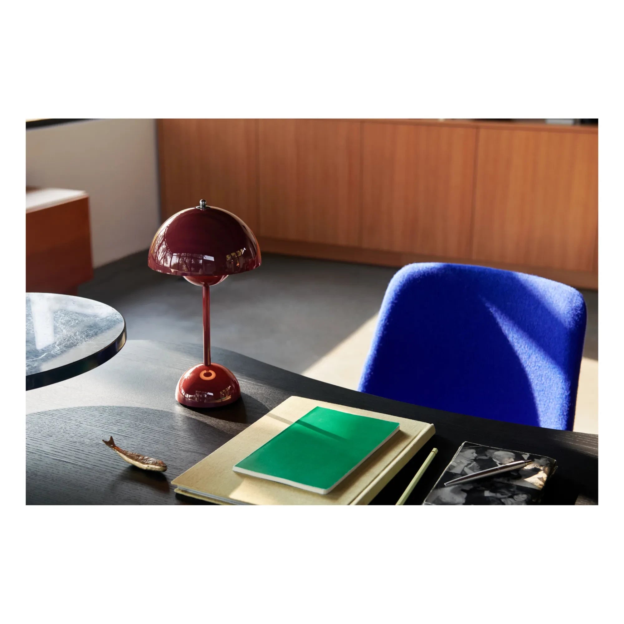 & Tradition - VP3 Flowerpot Table Lamp - Verner Panton, 1969 | Plum