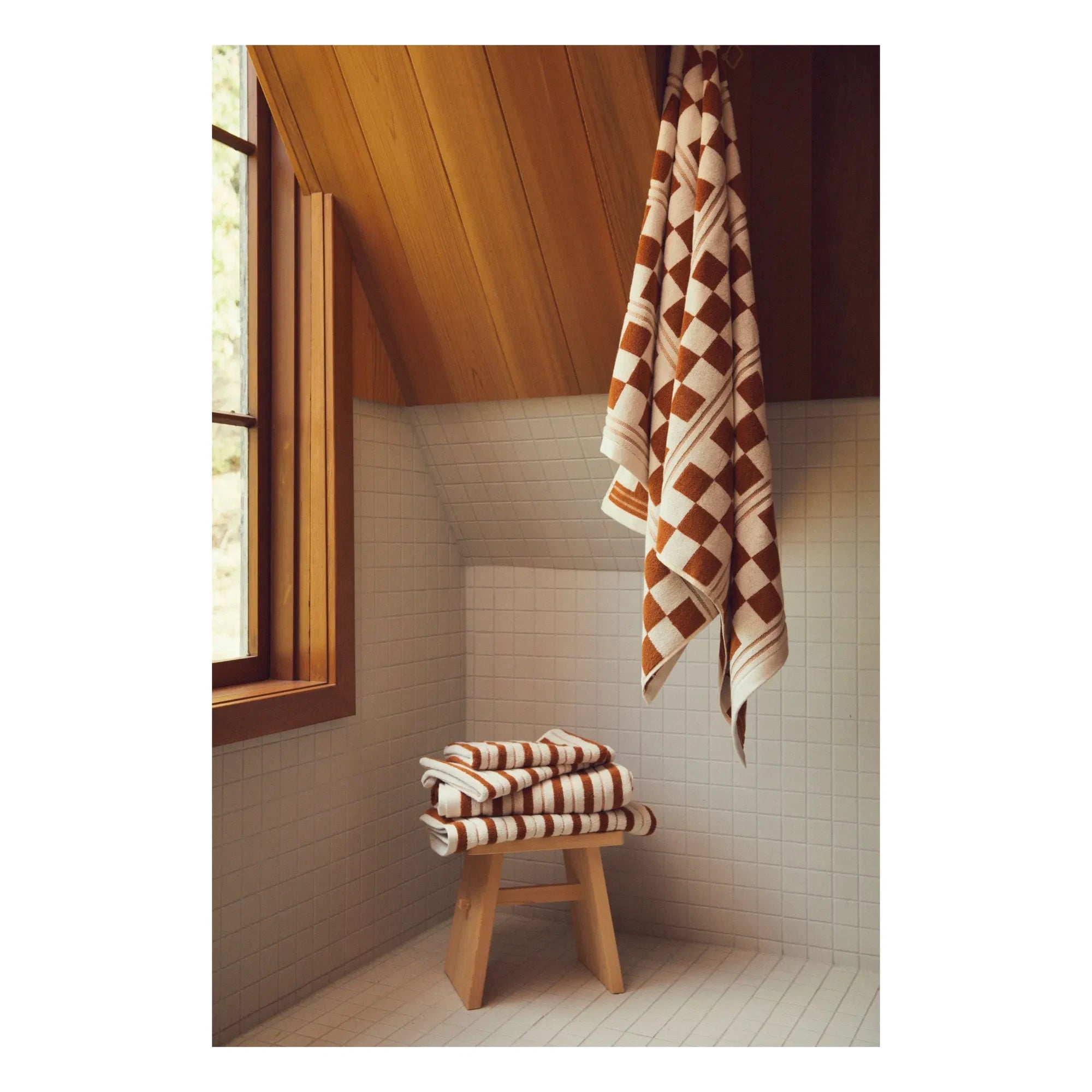 Baina - Busby bath towel | Terracotta