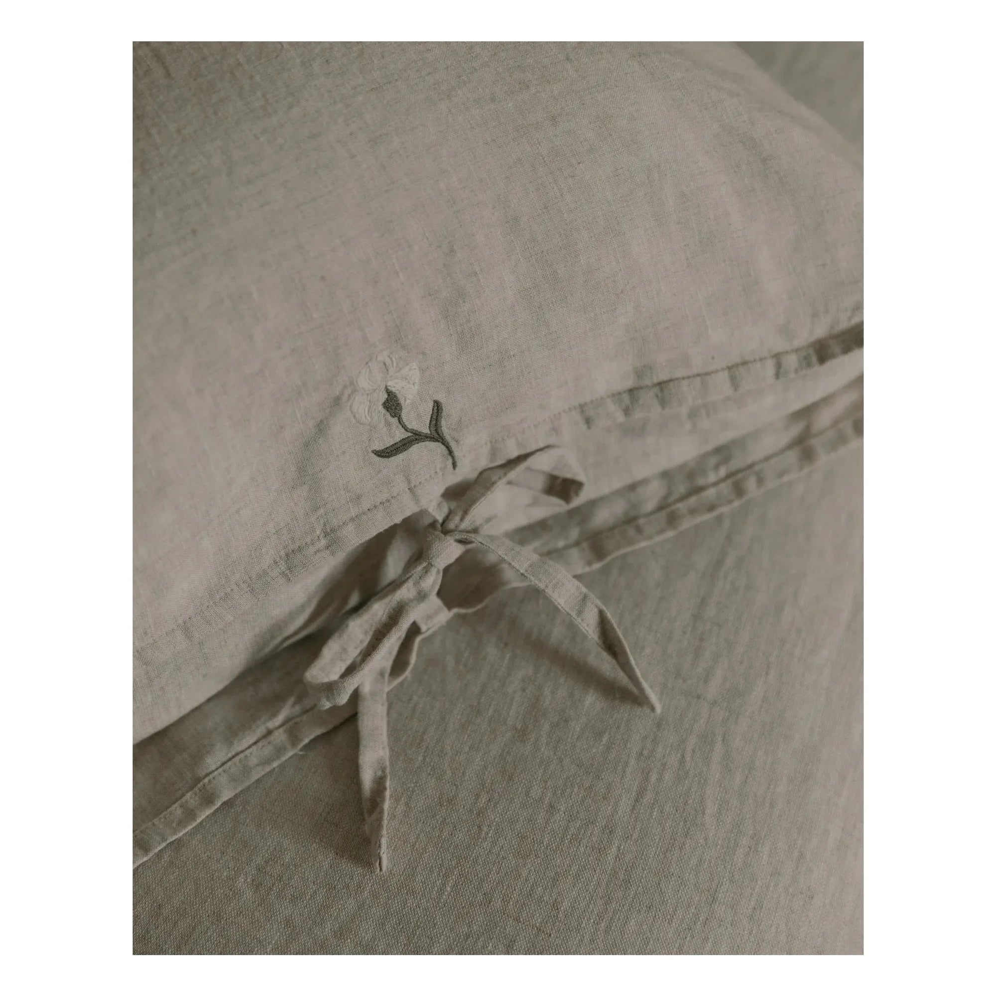 garbo&friends - Linen Embroidered Cushion Cover