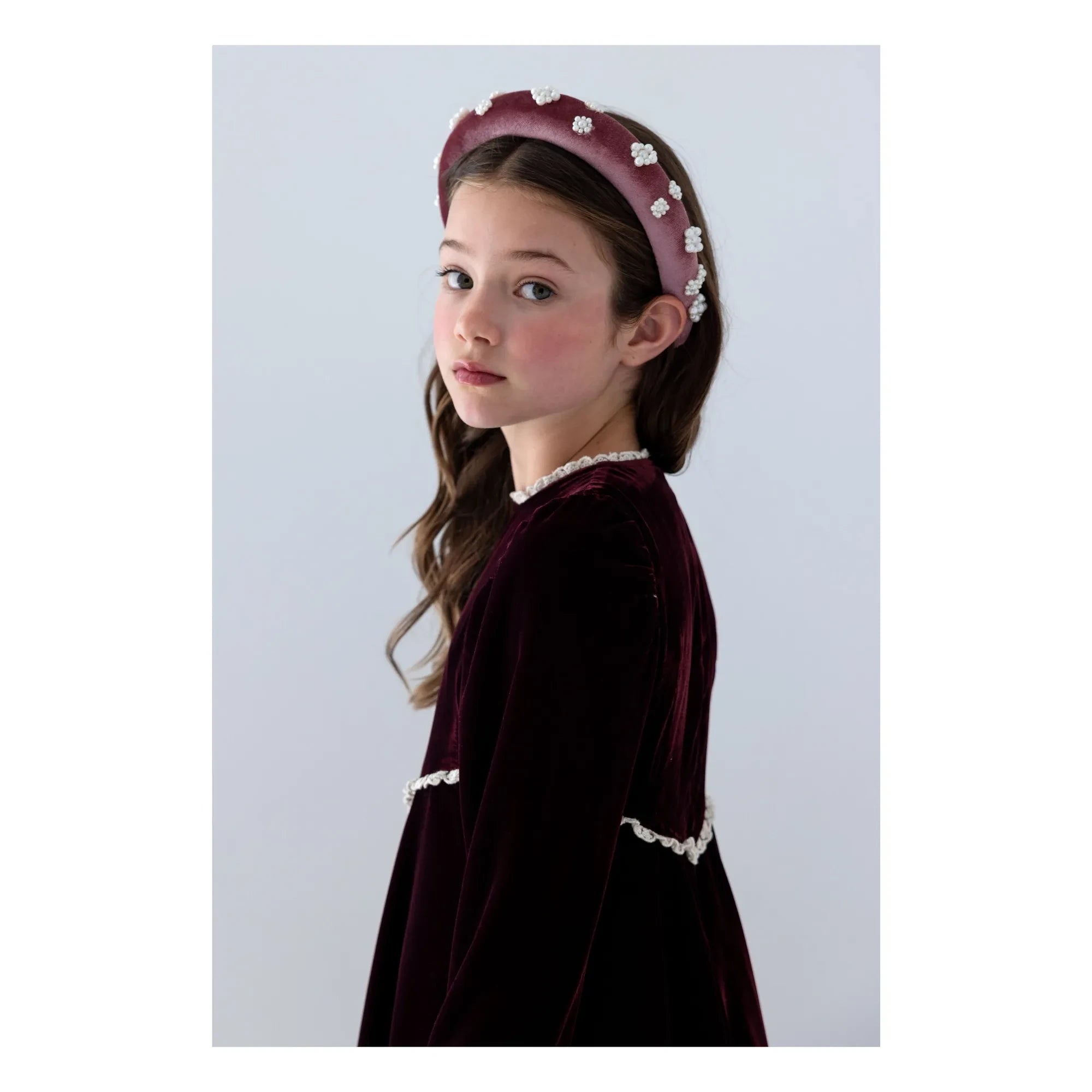 petite Amalie - Açık İşlemeli Dantel Kadife Elbise | Patlıcan