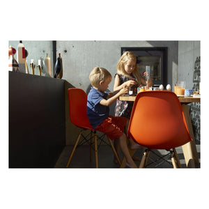Vitra - DSW plastik sandalye - akçaağaç taban - Charles & Ray Eames | Turuncu Rouille