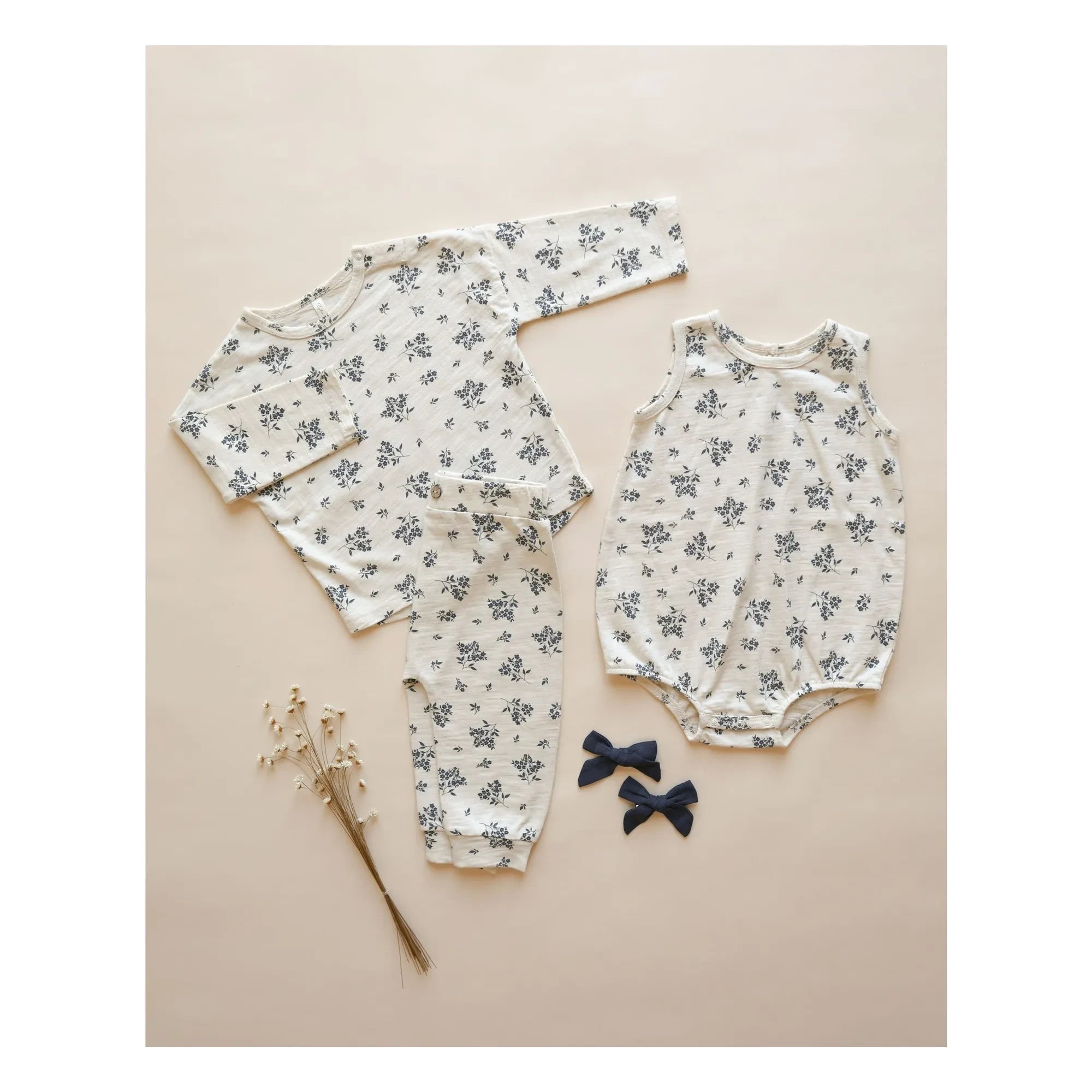 Rylee + Cru - Floral Print T-Shirt and Pants Set | Ecru