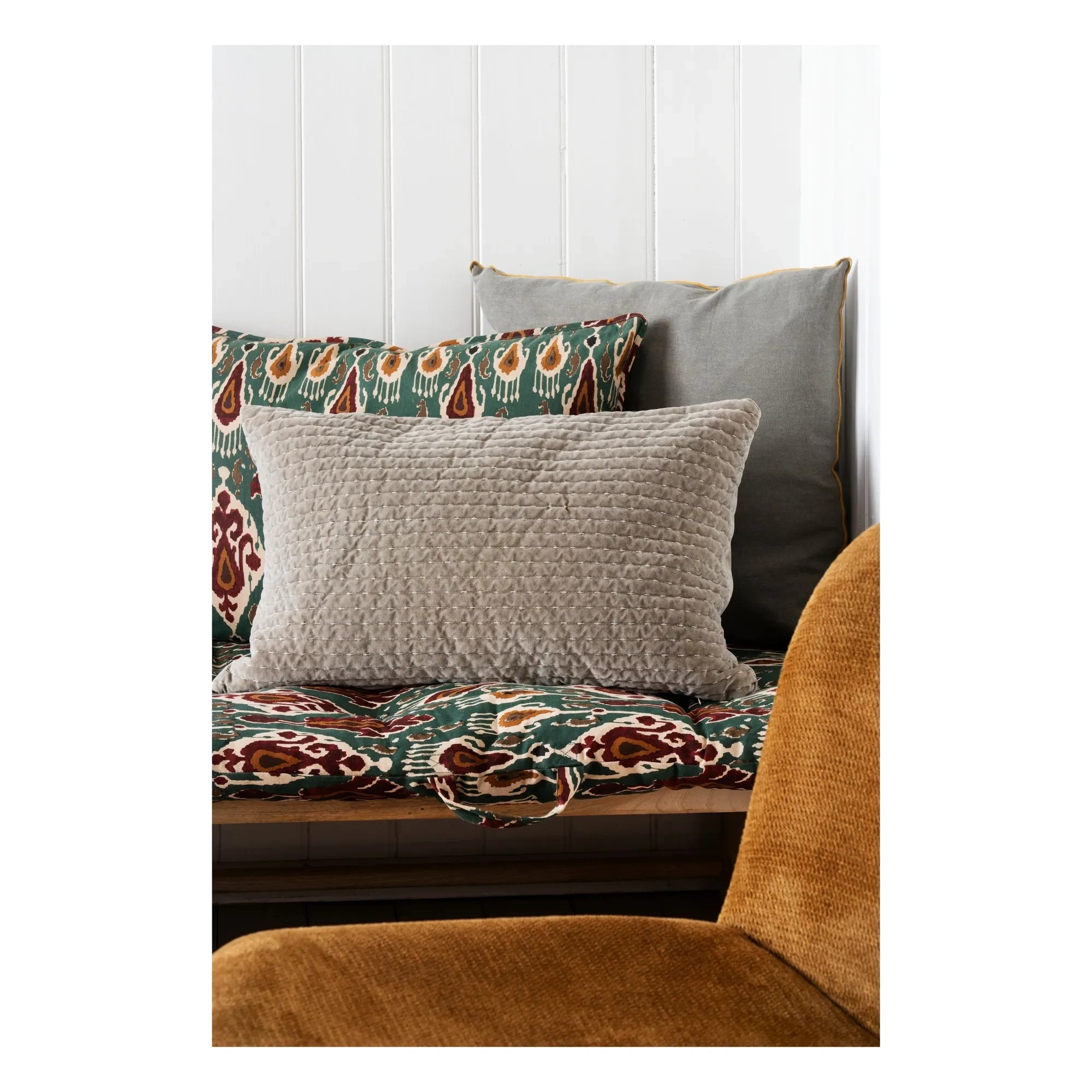 Madam Stoltz - Velvet Tufted Pillow Cover | Green