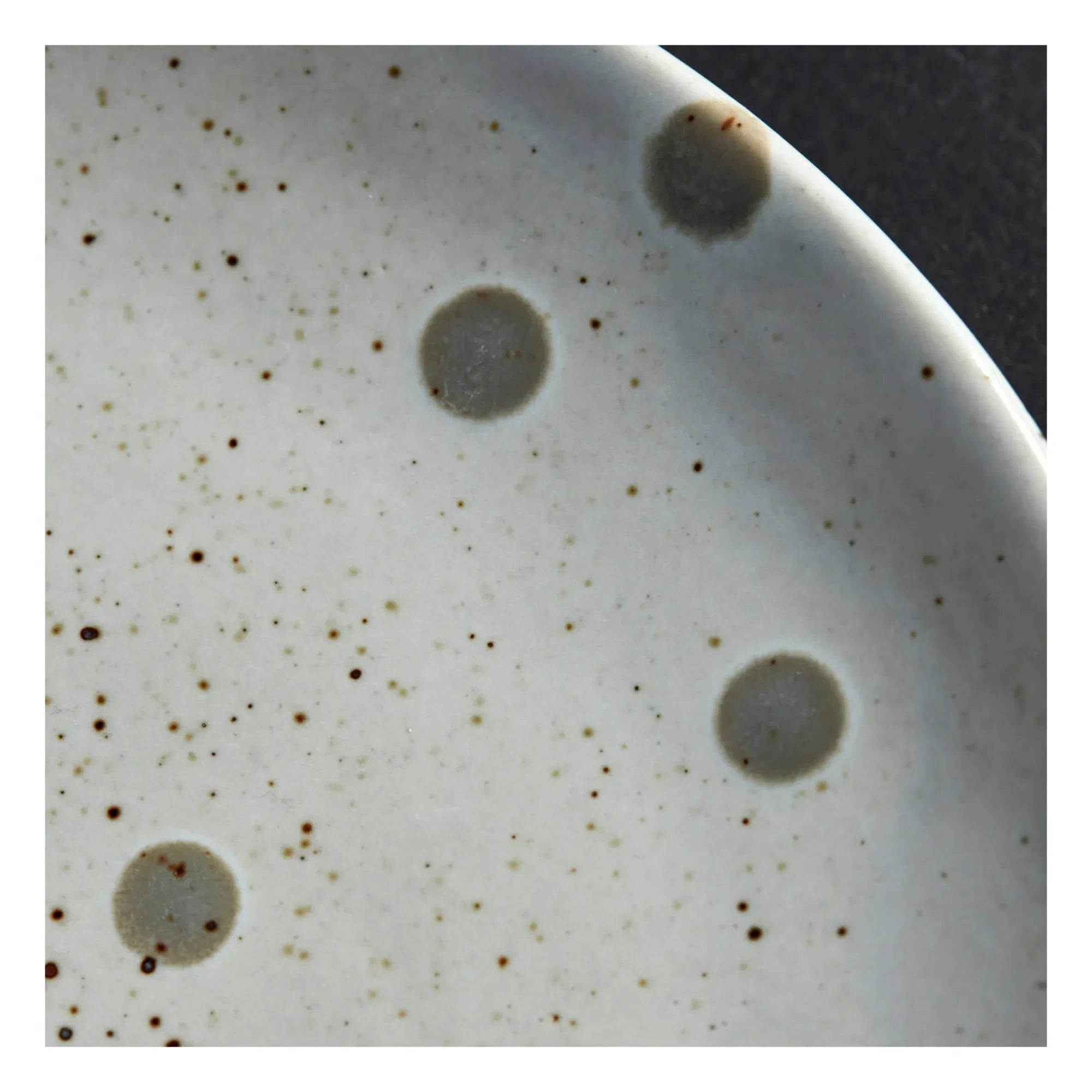 House Doctor - Dots Stoneware Tabak | Bej