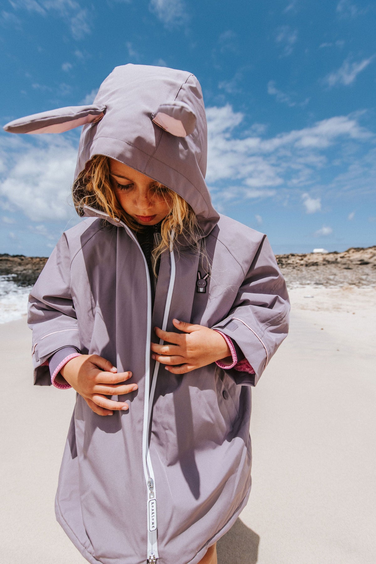 Roarsome - Hop the Bunny - Çocuklar İçin Dış Mekan Değişim Bornozu