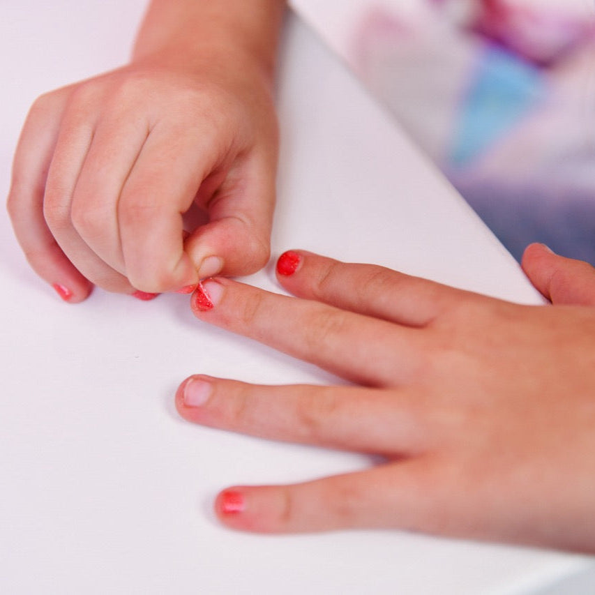 Miss Nella - Shiny Red Peel-Off Nail Polish