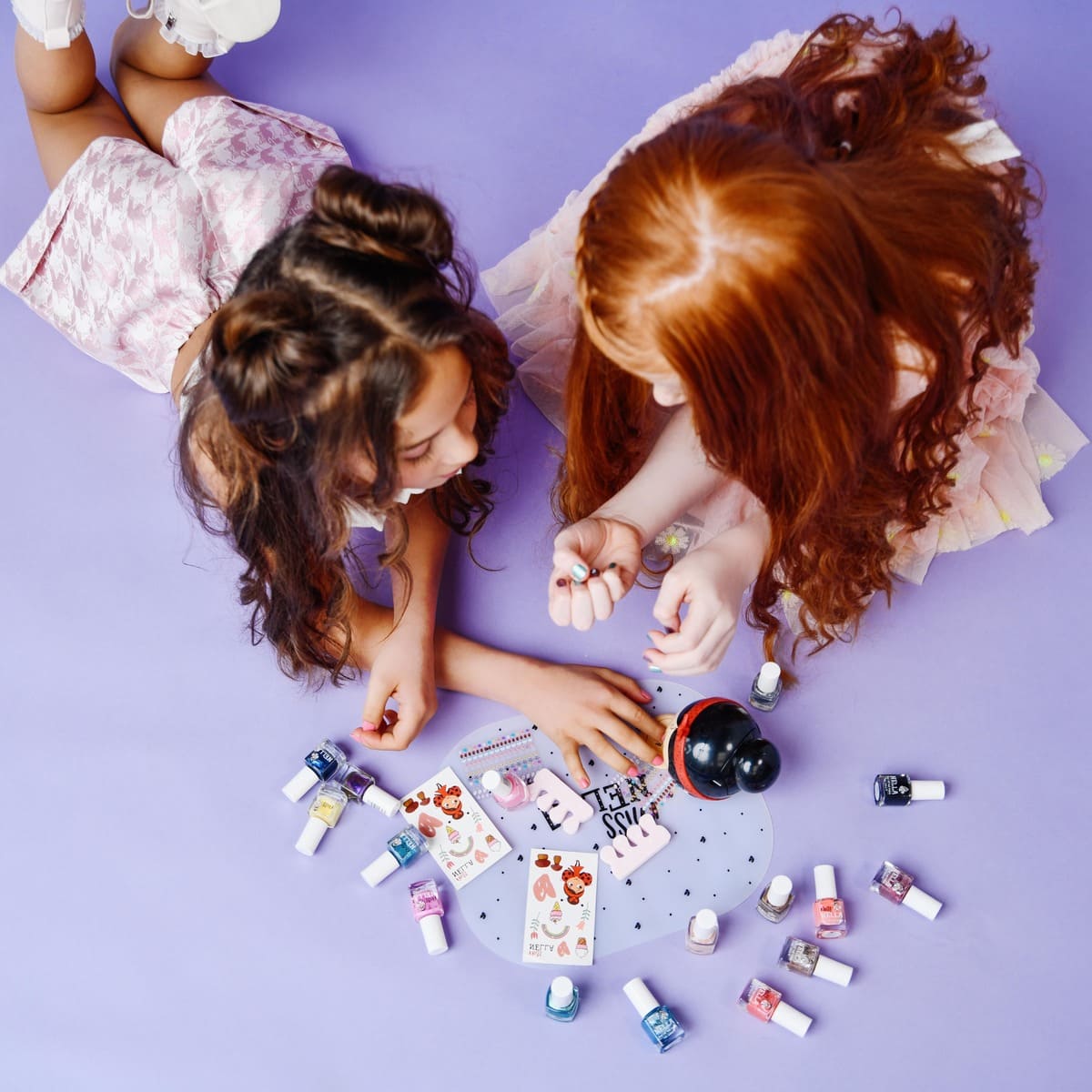 Miss Nella - Bright Green Glitter Peelable Nail Polish