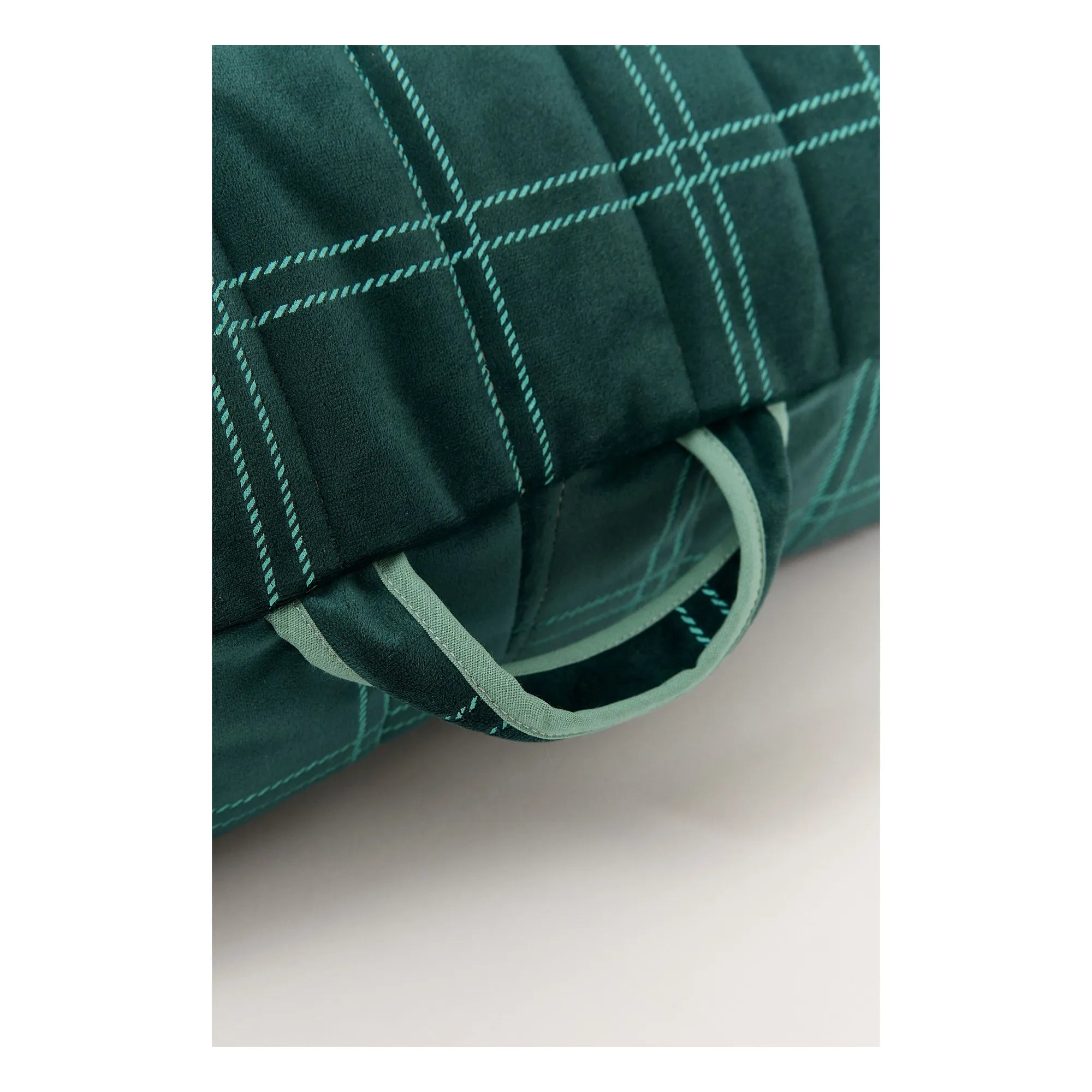 Nobodinoz - Eko velvet long pouf | Green