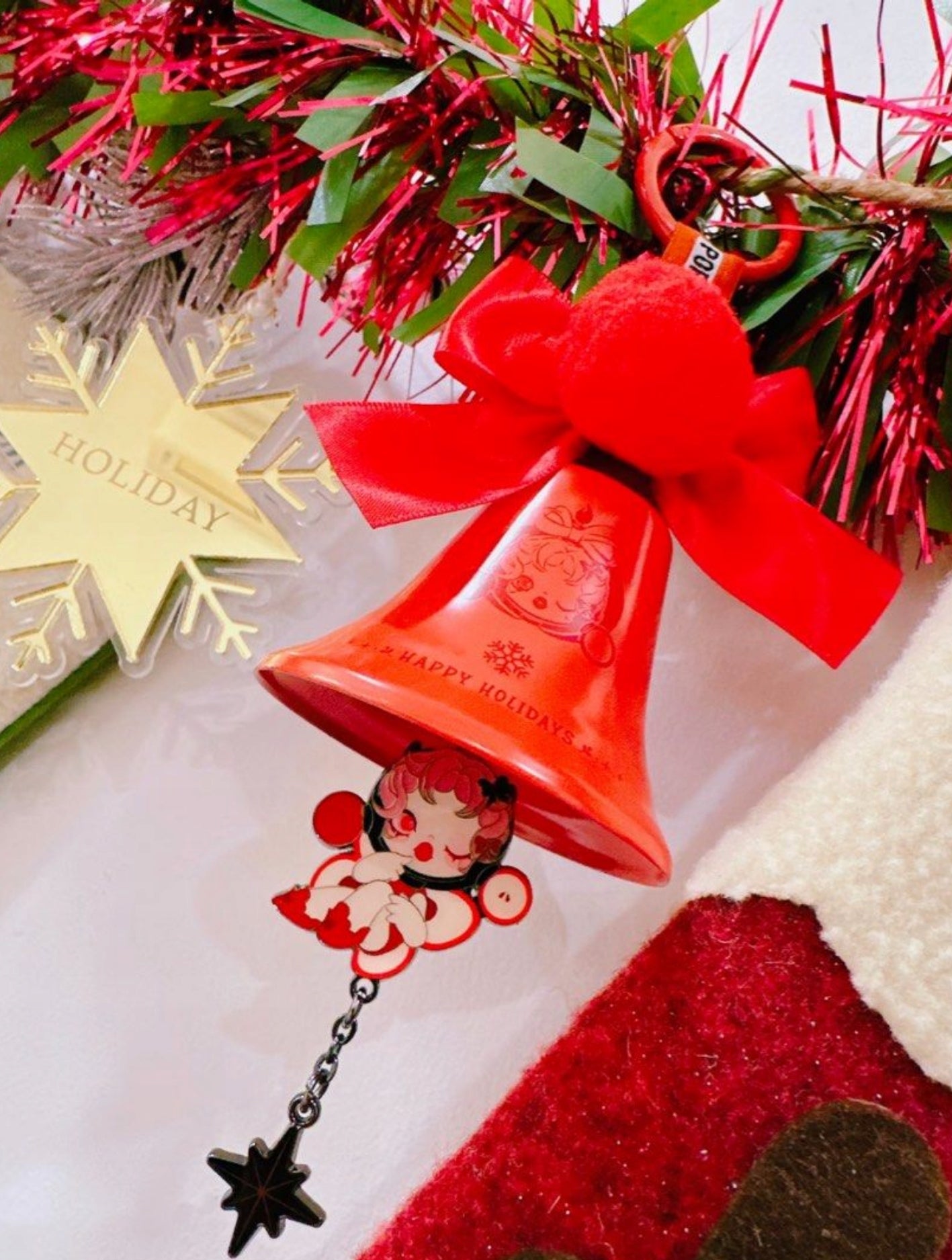 Pop Mart - Original Skullpanda Happy Holidays Tree Ornament