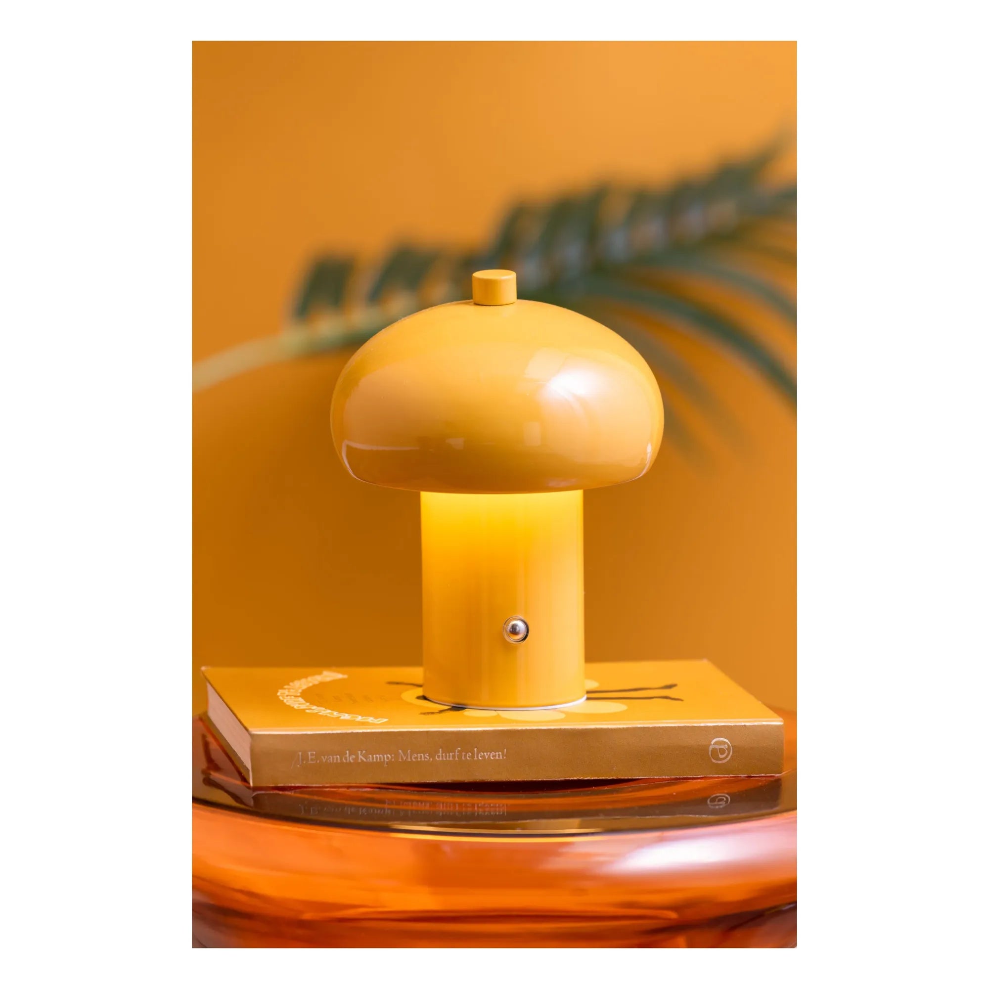 Present Time - Retro Satin Lamp | Mango