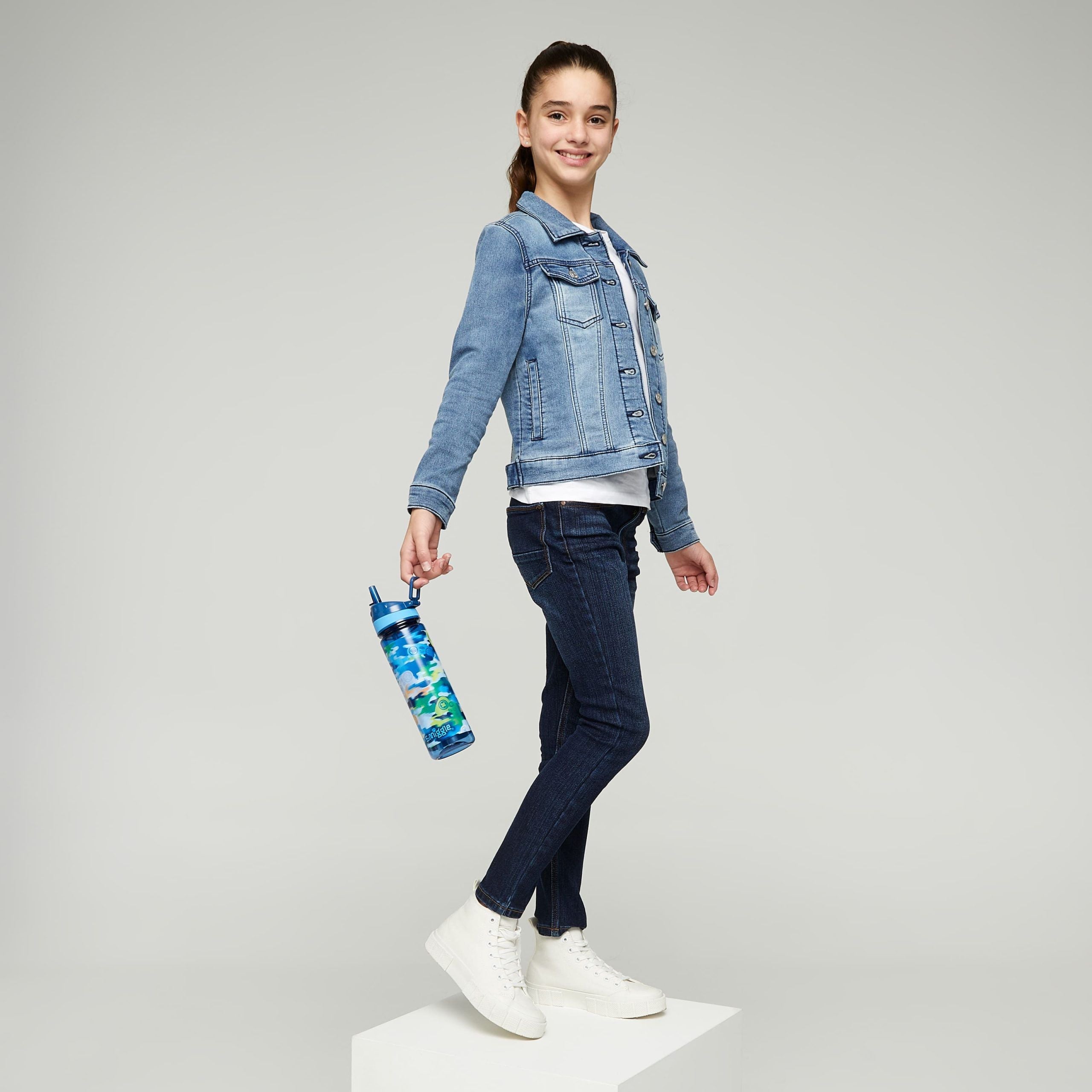 Smiggle - Mirage Straw BPA-Free 650 ML Drink Bottle