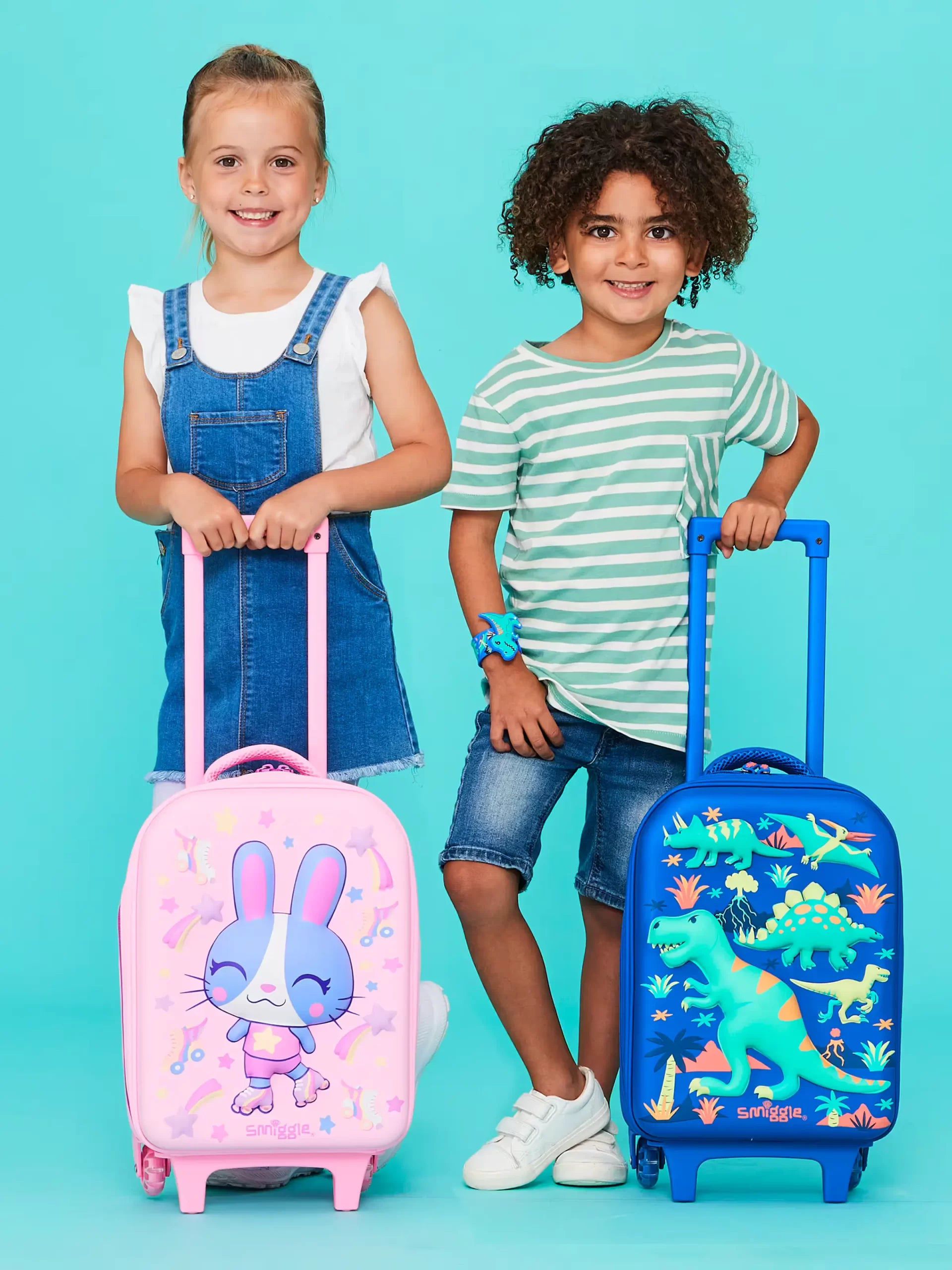 Smiggle - Movin' Junior Wheeled School and Travel Bag