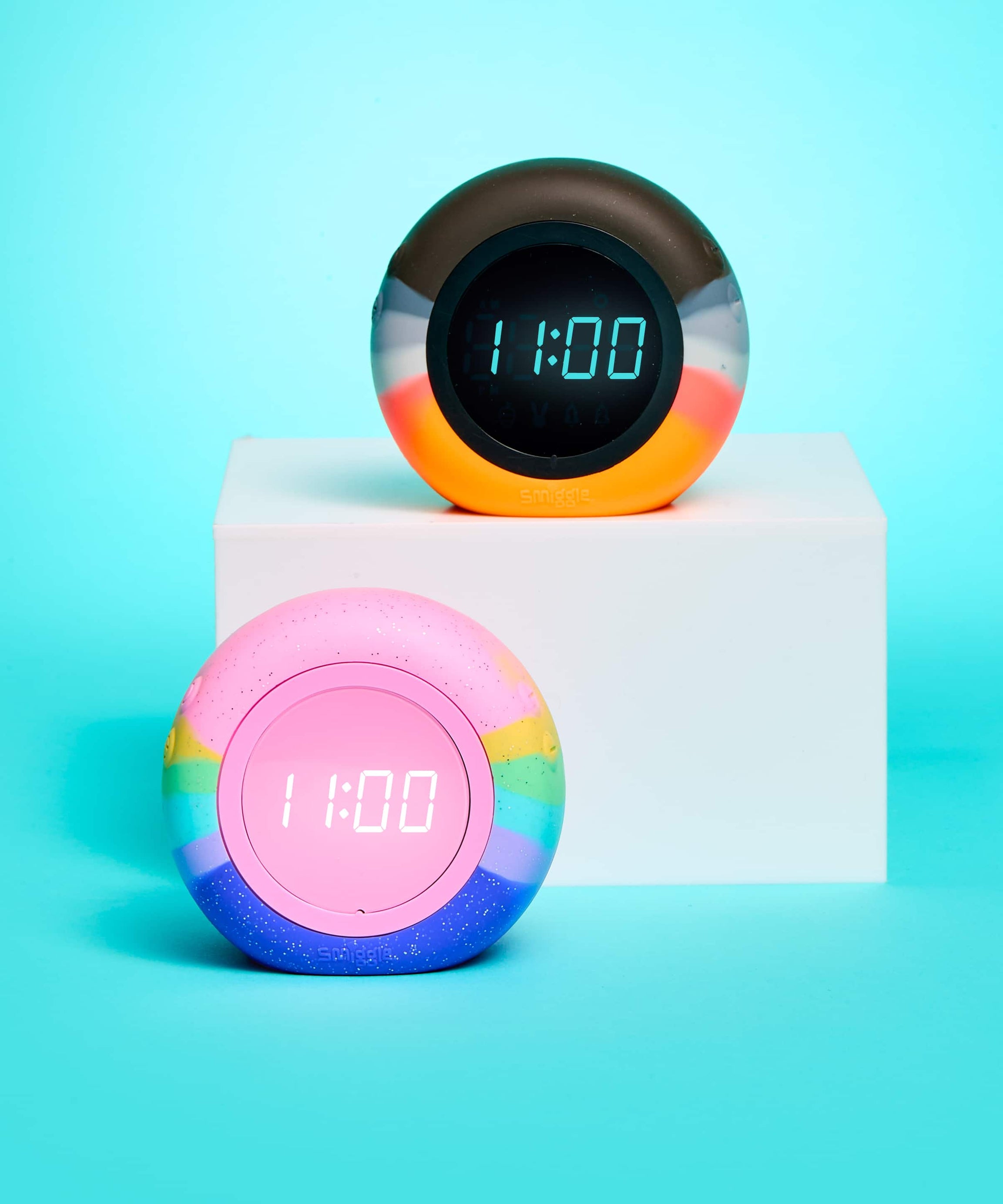 Smiggle - Round Digital Desk Clock