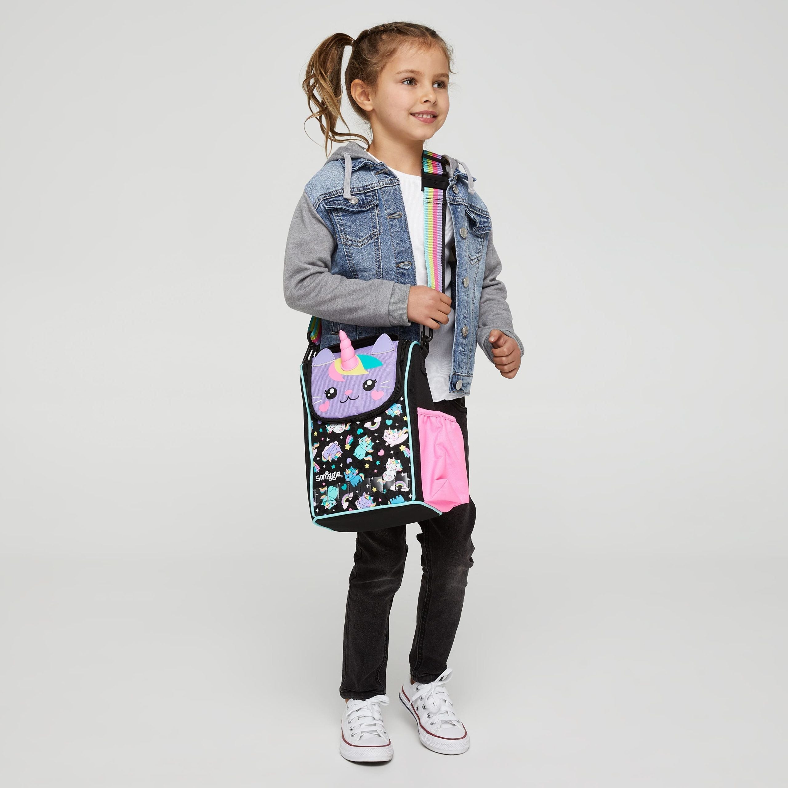 Smiggle - Sky Hi Junior Shoulder Bag and Lunch Bag