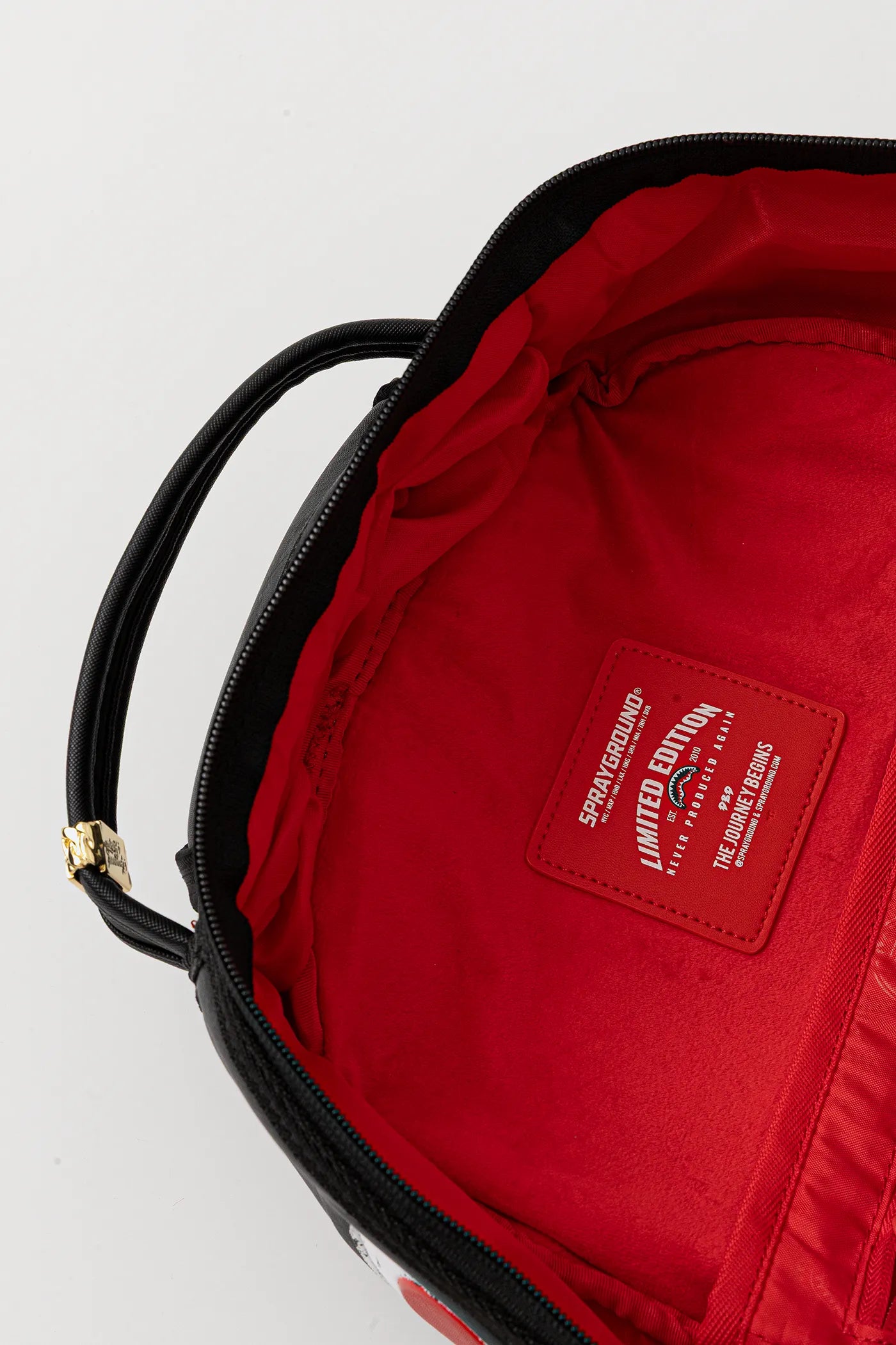 Sprayground - Snoopy Painting Shark Dlxsv Backpack