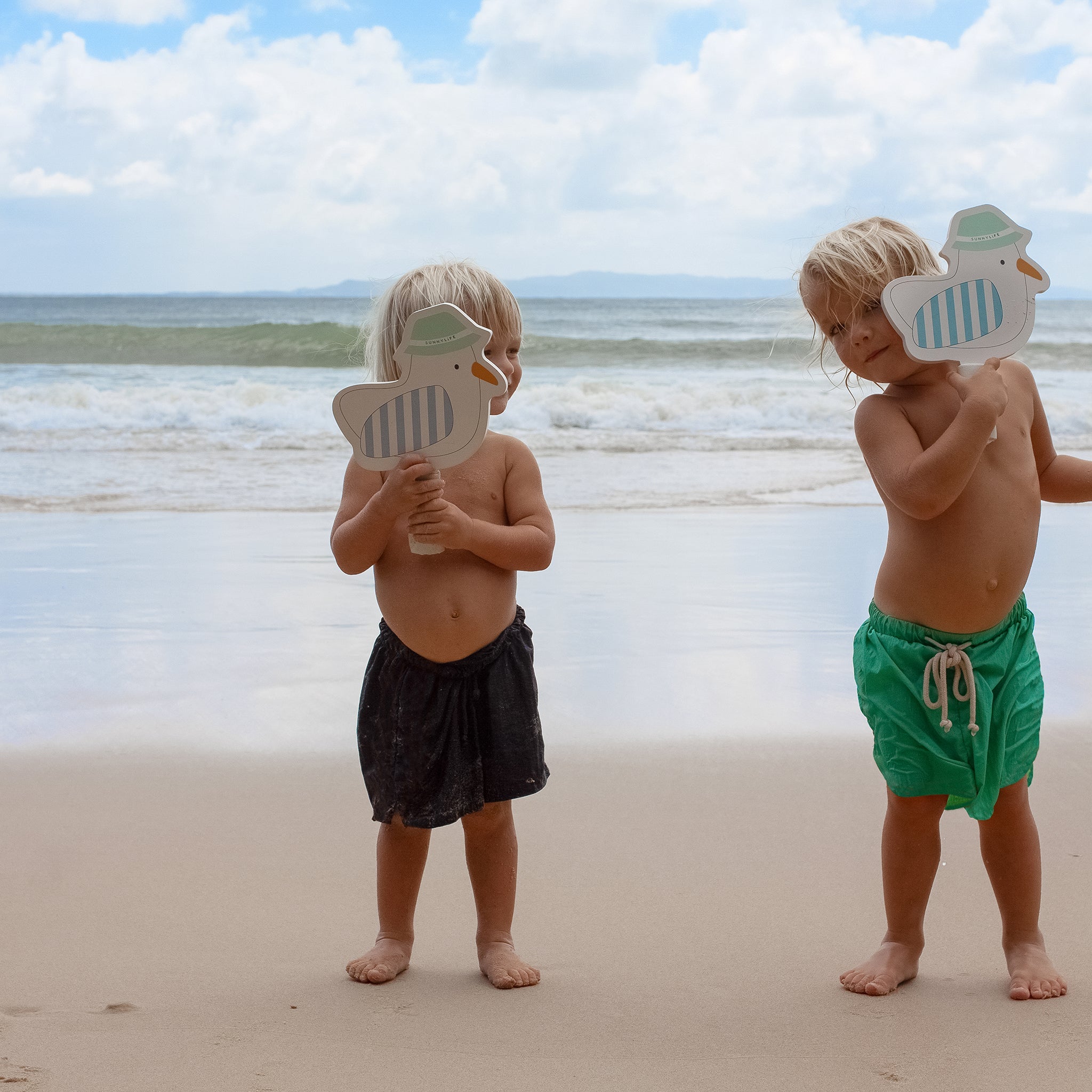 Sunnylife - Children's Beach Sticky Tennis Racket Set