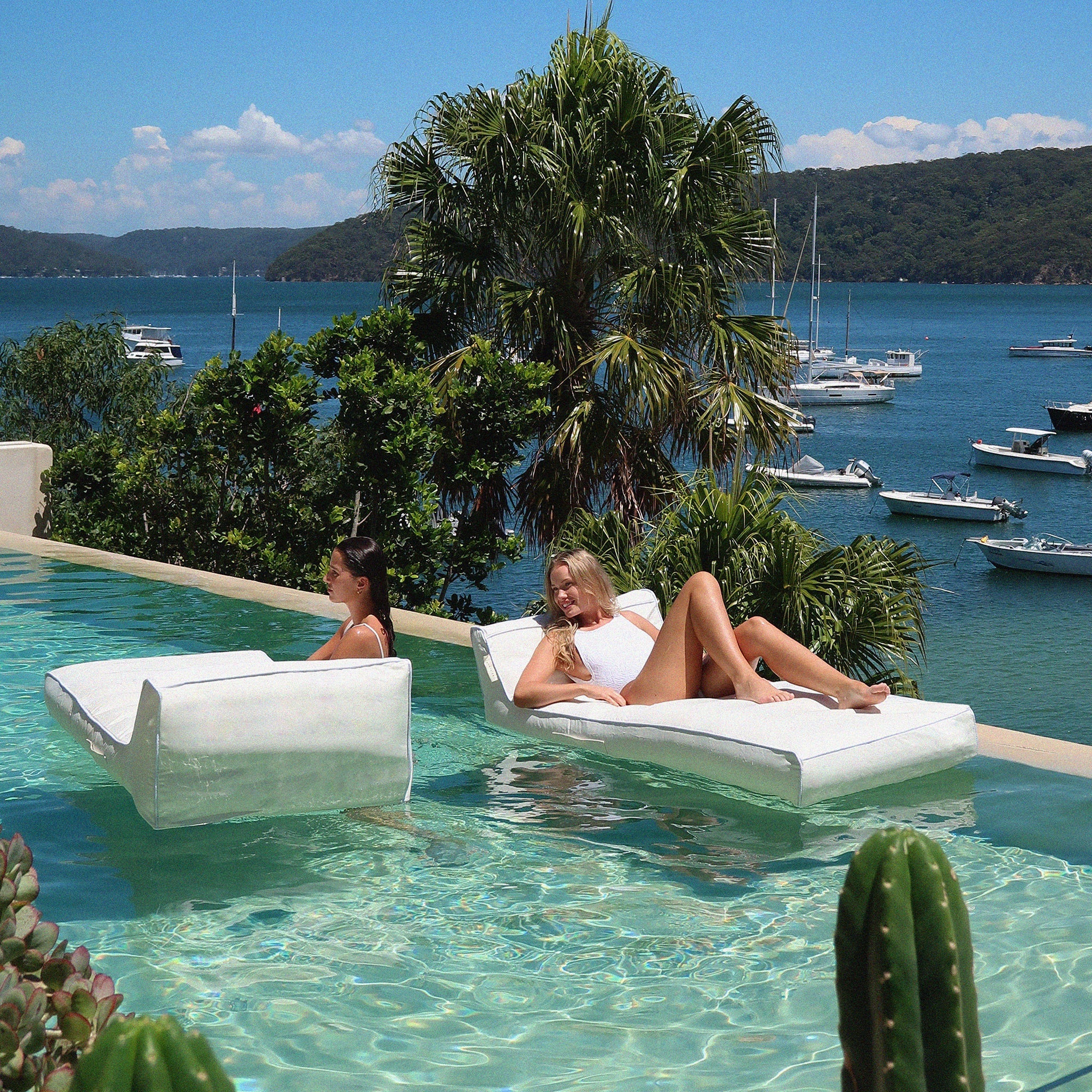 Sunnylife - Luxury Sea and Pool Inflatable Mattress