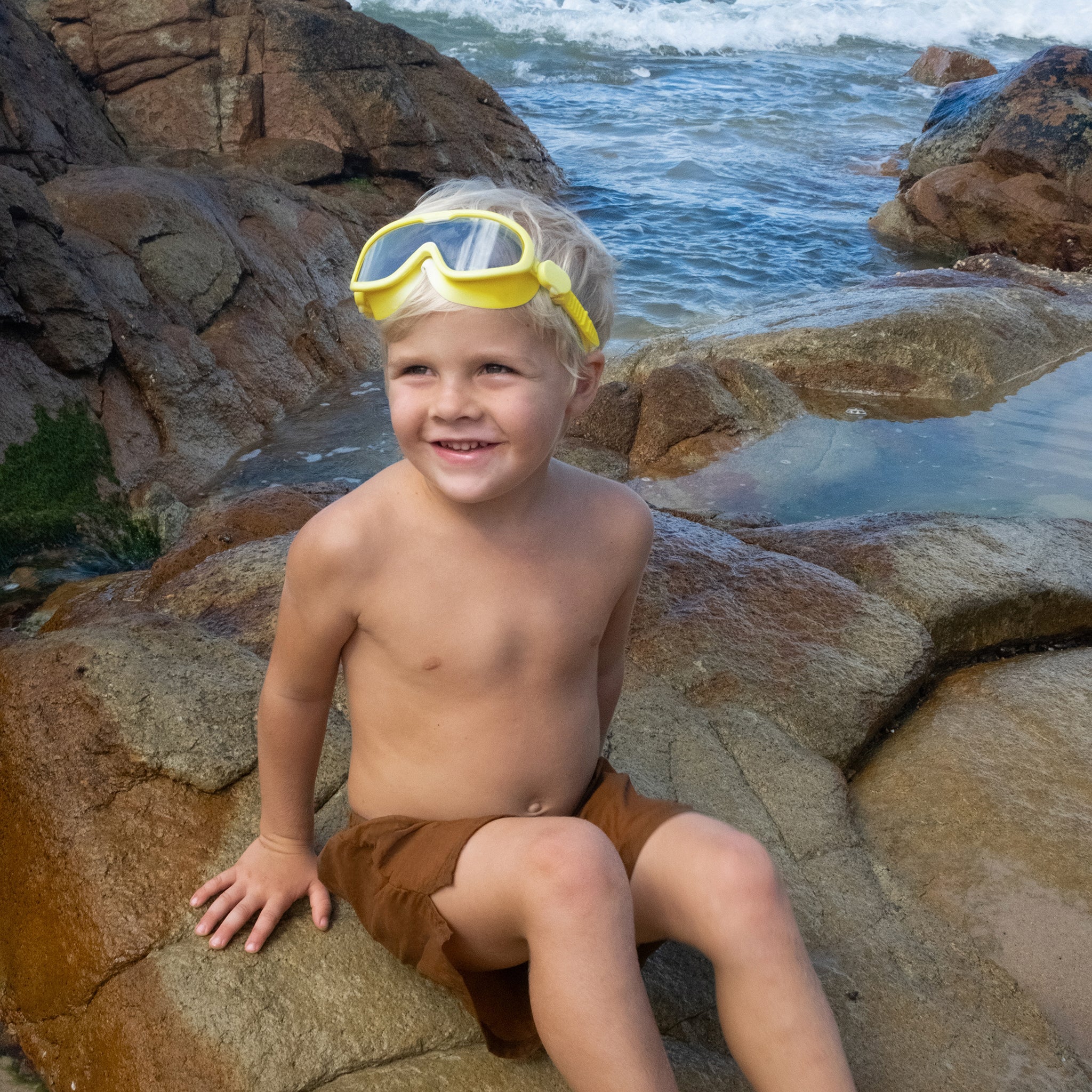 Sunnylife - Salty the Shark Children's Swimming Mask