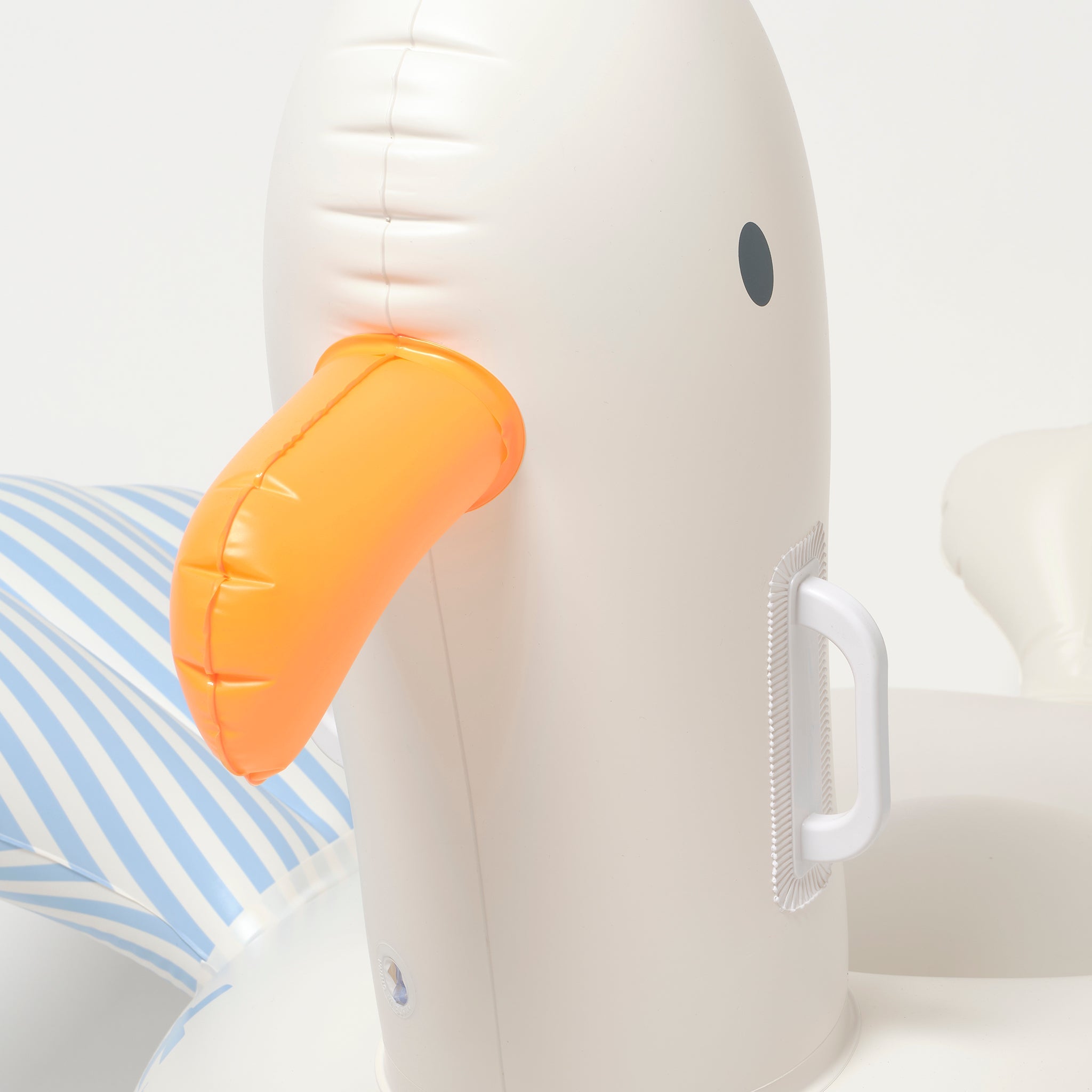 Sunnylife - Sammy Seagull Rideable Inflatable Sea and Pool Child Mattress