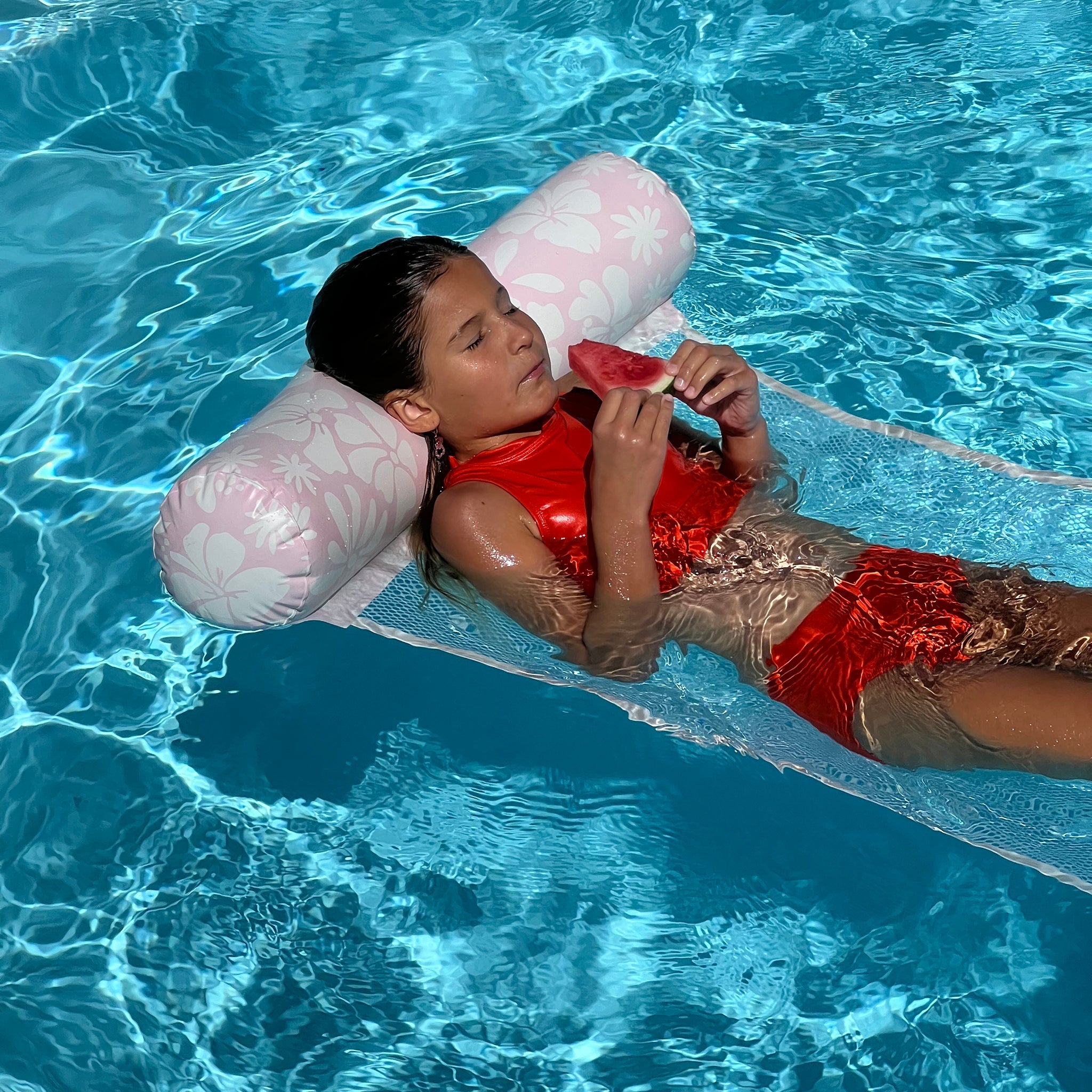 Sunnylife - Stole My Heart Sea and Pool Inflatable Hammock