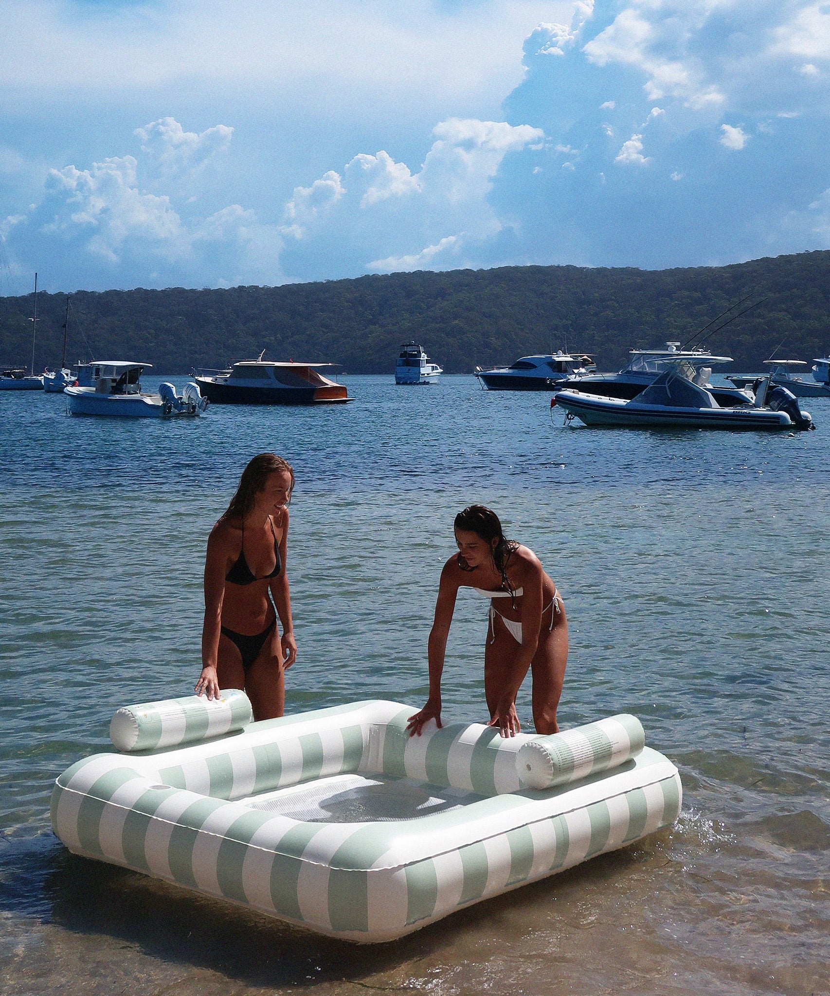Sunnylife - Vacay Soft Double Inflatable Sea Bed
